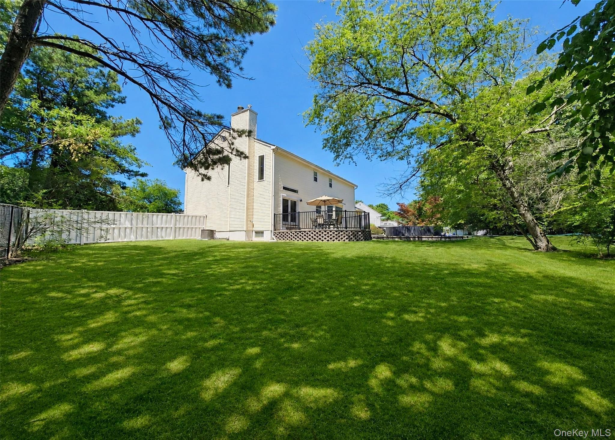 Single Family Greentree Drive Suffolk County, NY 11763, MLS-1040034-23