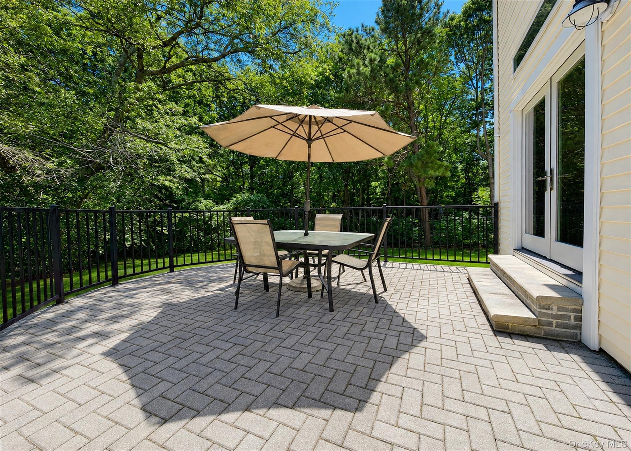 Single Family Greentree Drive Suffolk County, NY 11763, MLS-1040034-27