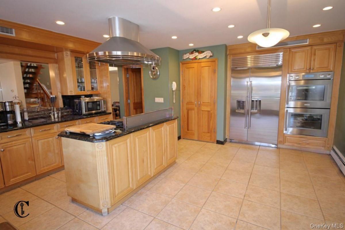 Single Family E 74 Street Brooklyn, NY 11234, MLS-1040066-13