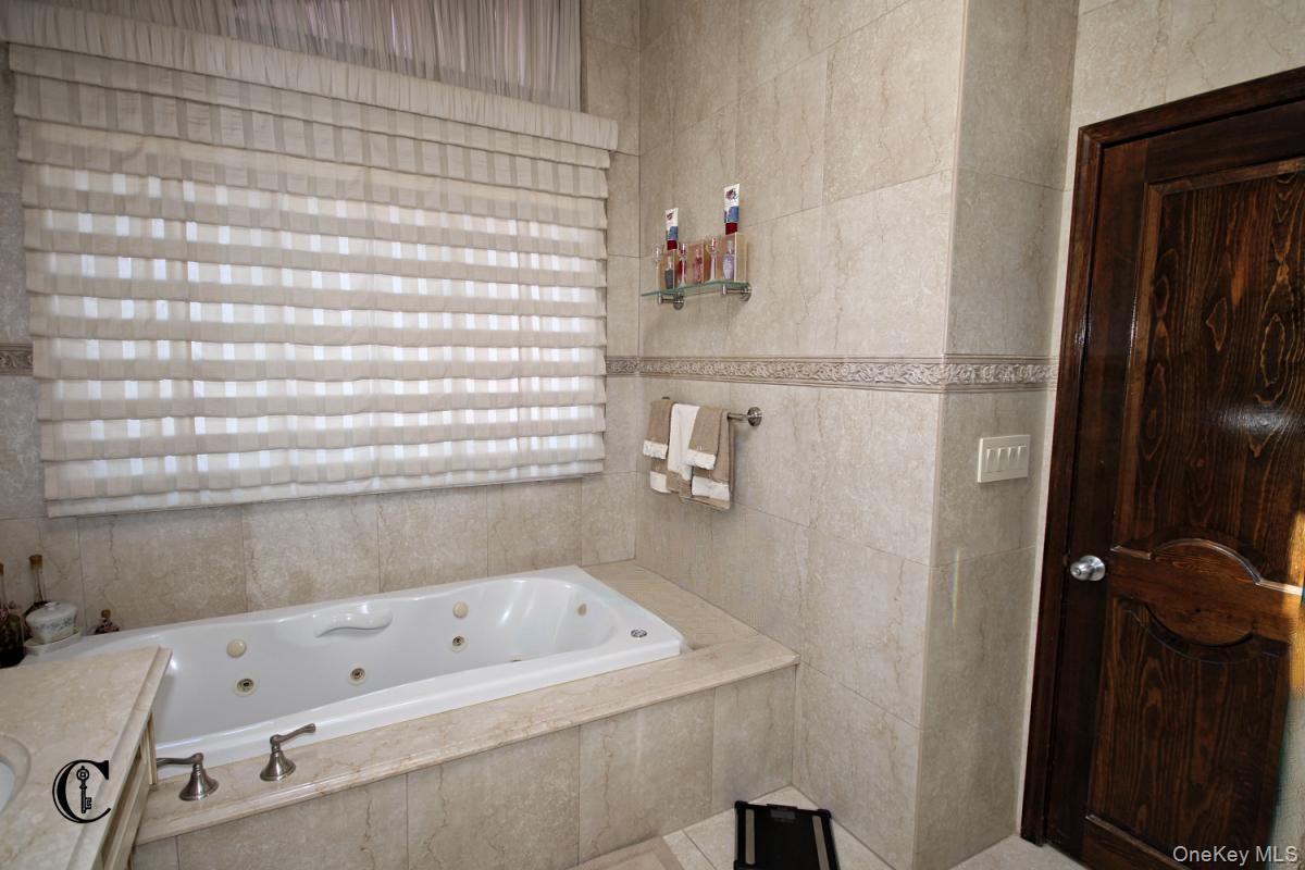 Single Family E 74 Street Brooklyn, NY 11234, MLS-1040066-41