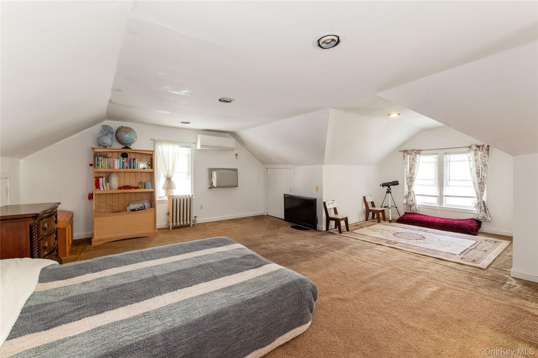 Single Family 216th Street Queens, NY 11427, MLS-1040103-15