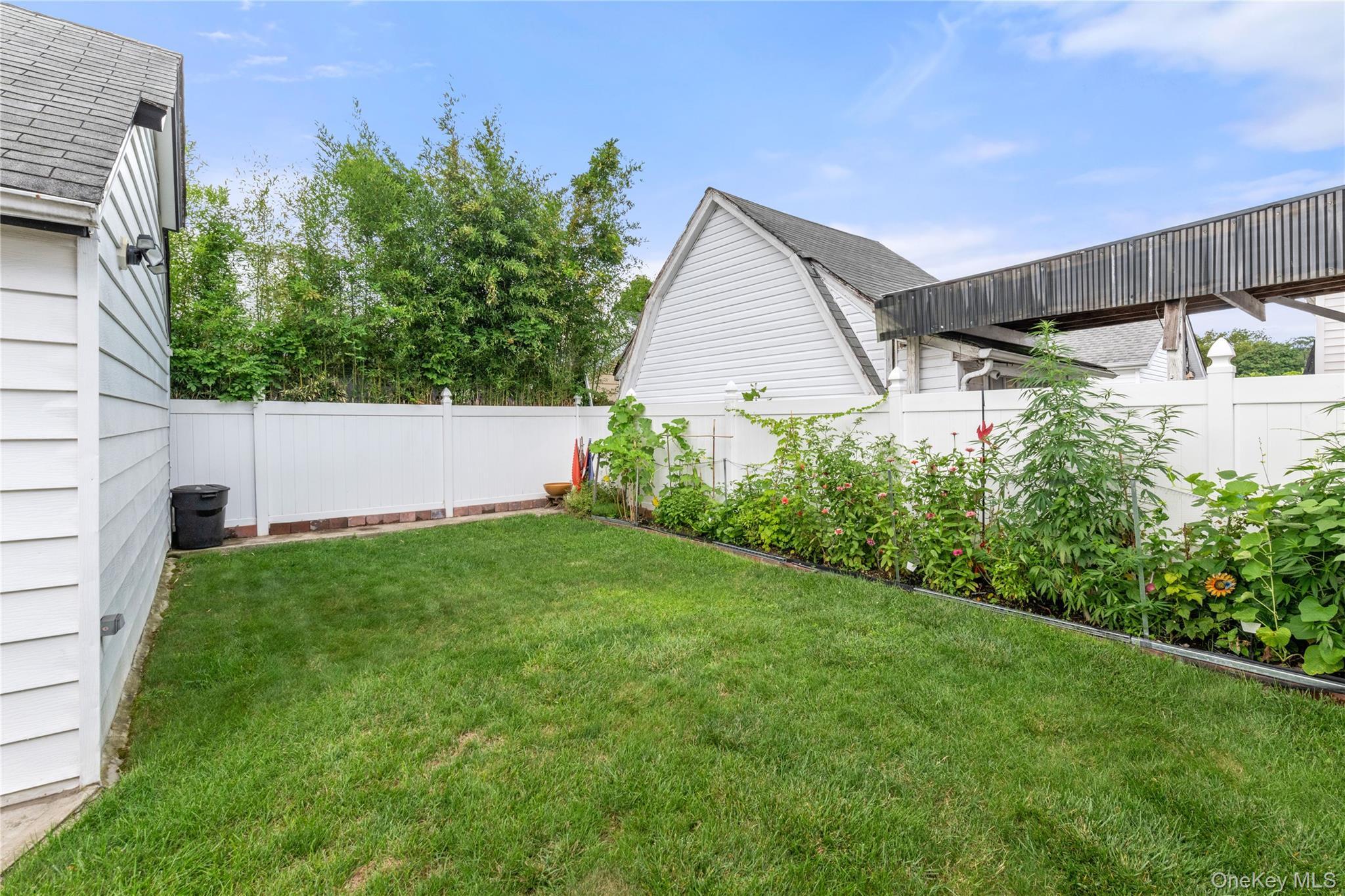 Single Family 216th Street Queens, NY 11427, MLS-1040103-23