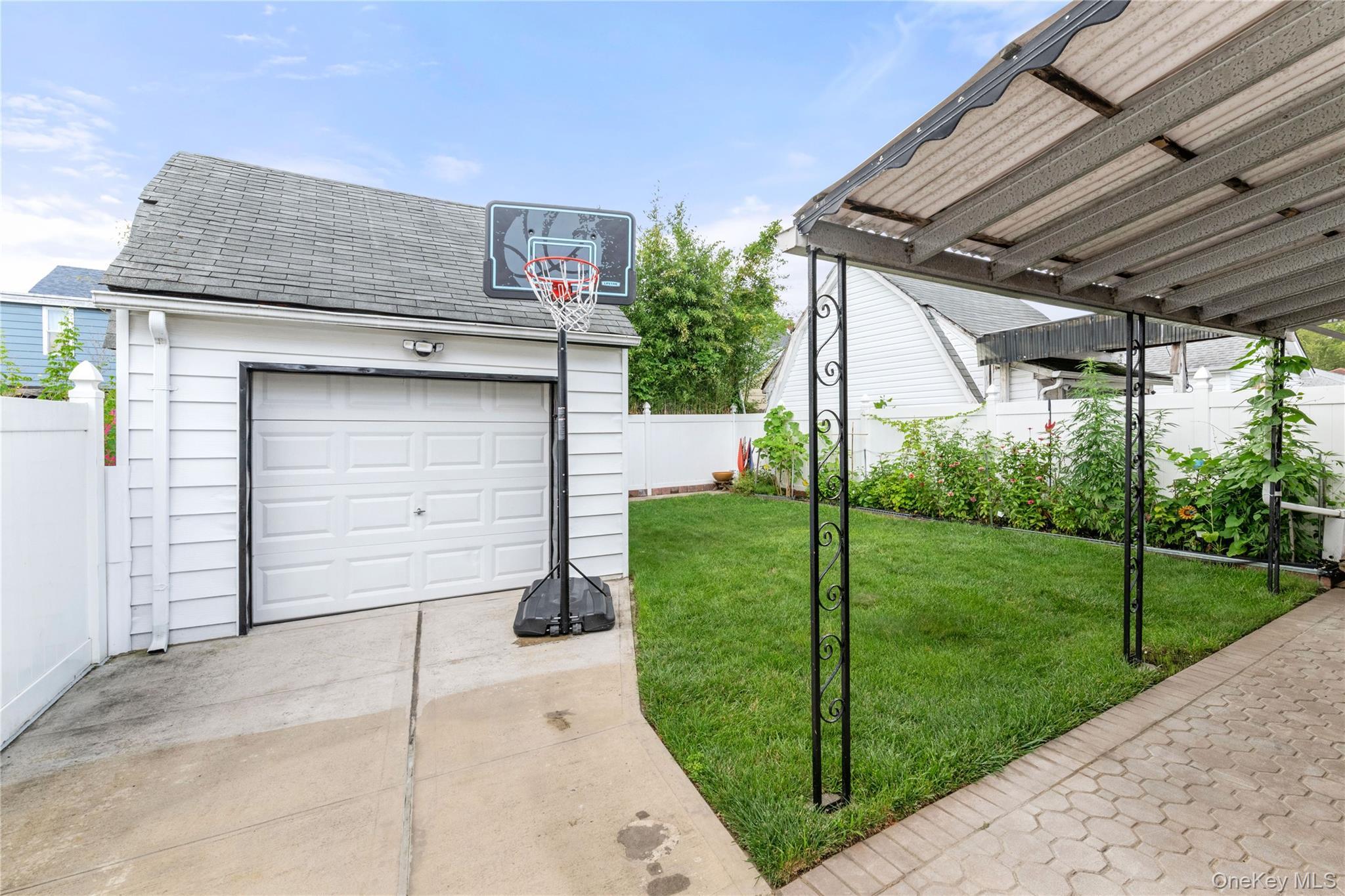 Single Family 216th Street Queens, NY 11427, MLS-1040103-24