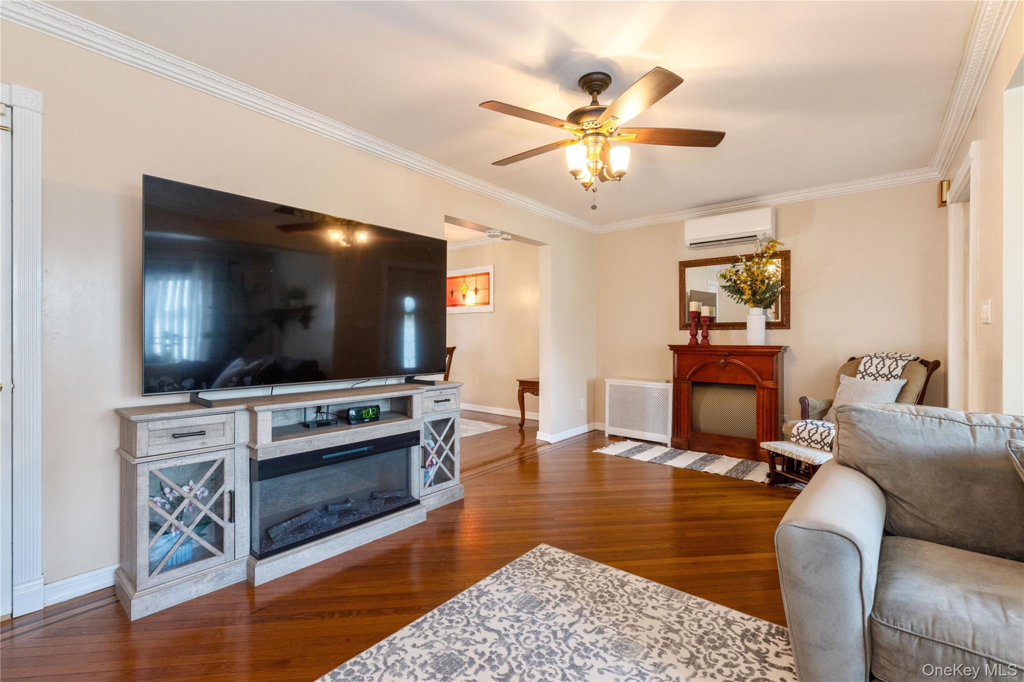 Single Family 216th Street Queens, NY 11427, MLS-1040103-4