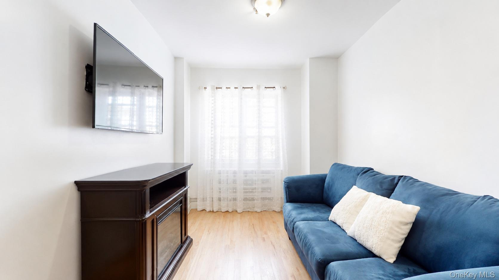 Single Family 109th Street Queens, NY 11368, MLS-1040111-16