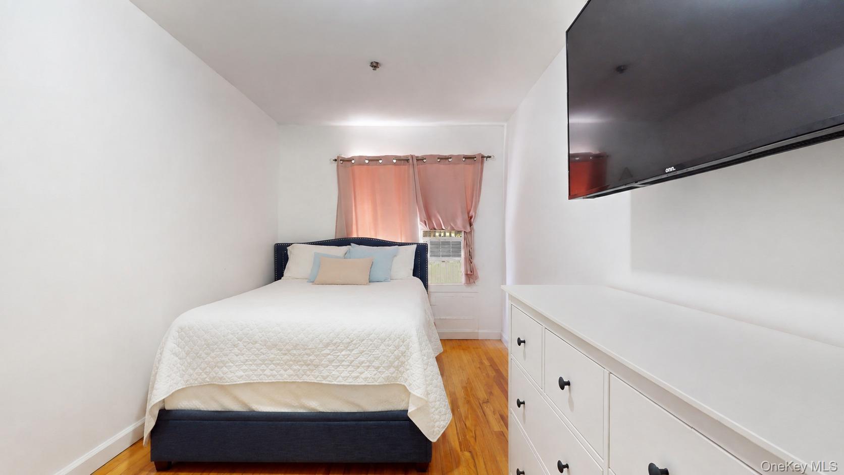 Single Family 109th Street Queens, NY 11368, MLS-1040111-20