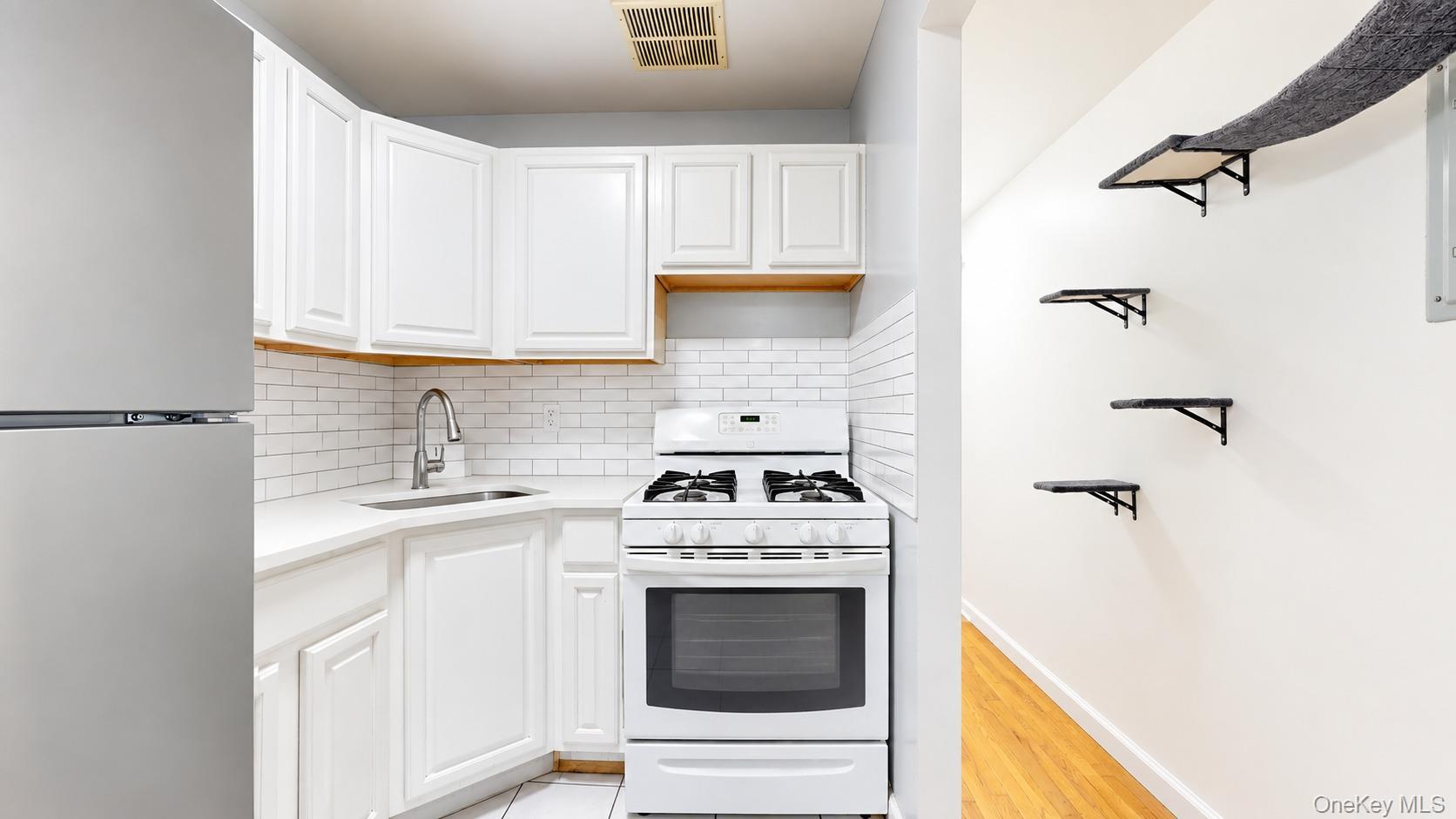 Single Family 109th Street Queens, NY 11368, MLS-1040111-9