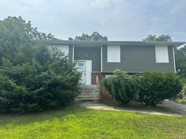 Single Family Nathalie Avenue Suffolk County, NY 11701, MLS-1040114-2