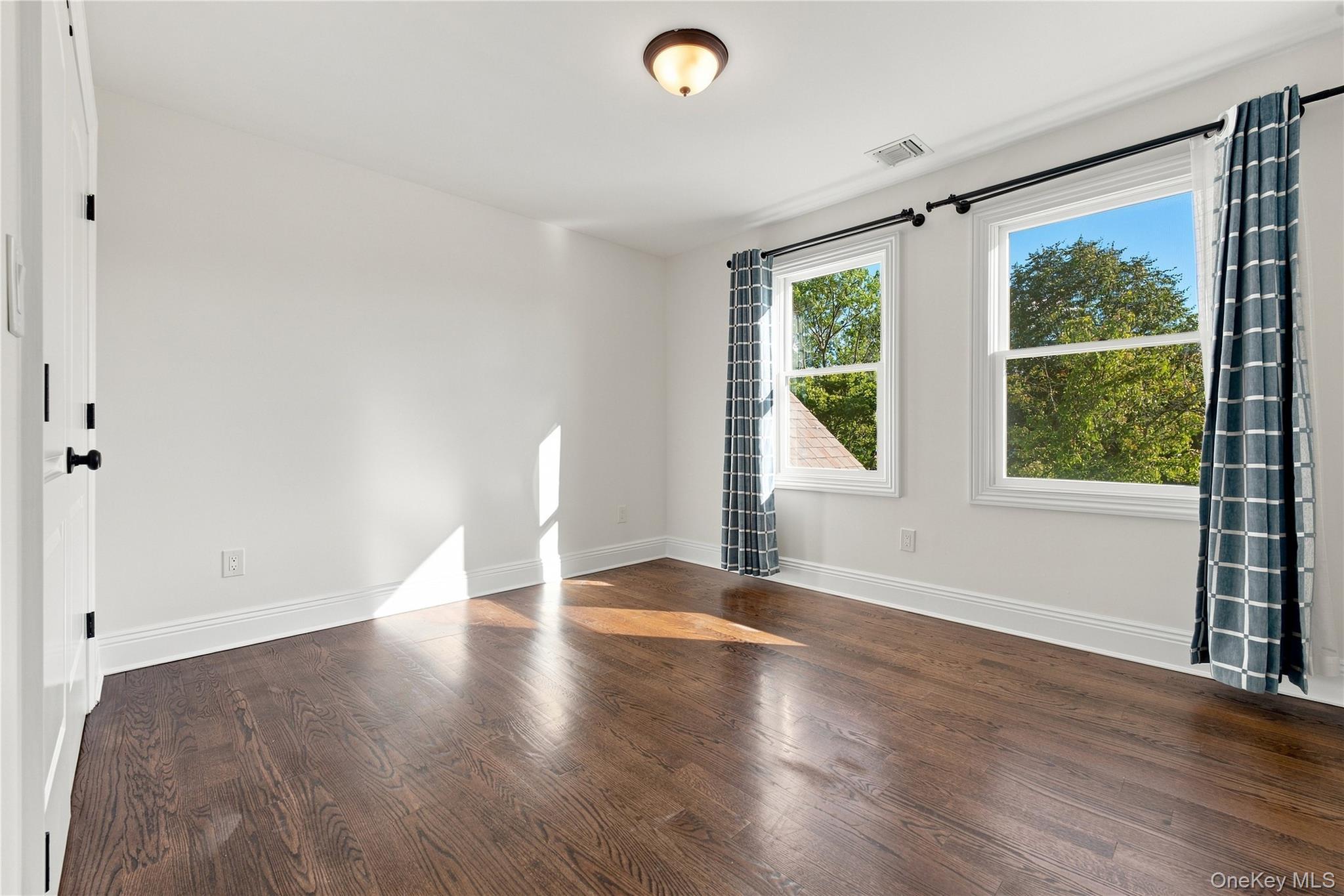 Single Family Forest Drive  Nassau County, NY 11753, MLS-1040122-16