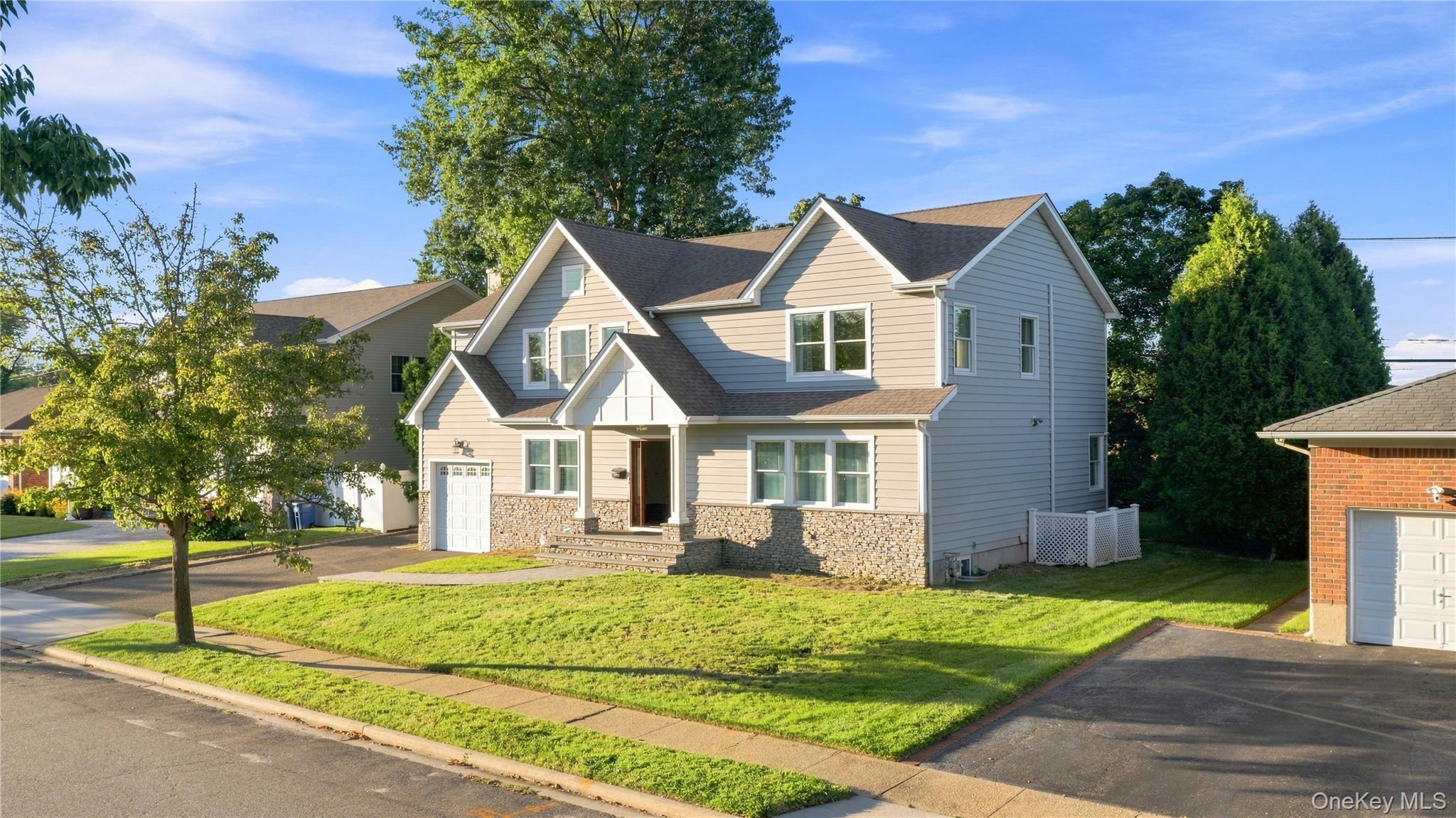Single Family Forest Drive  Nassau County, NY 11753, MLS-1040122-2