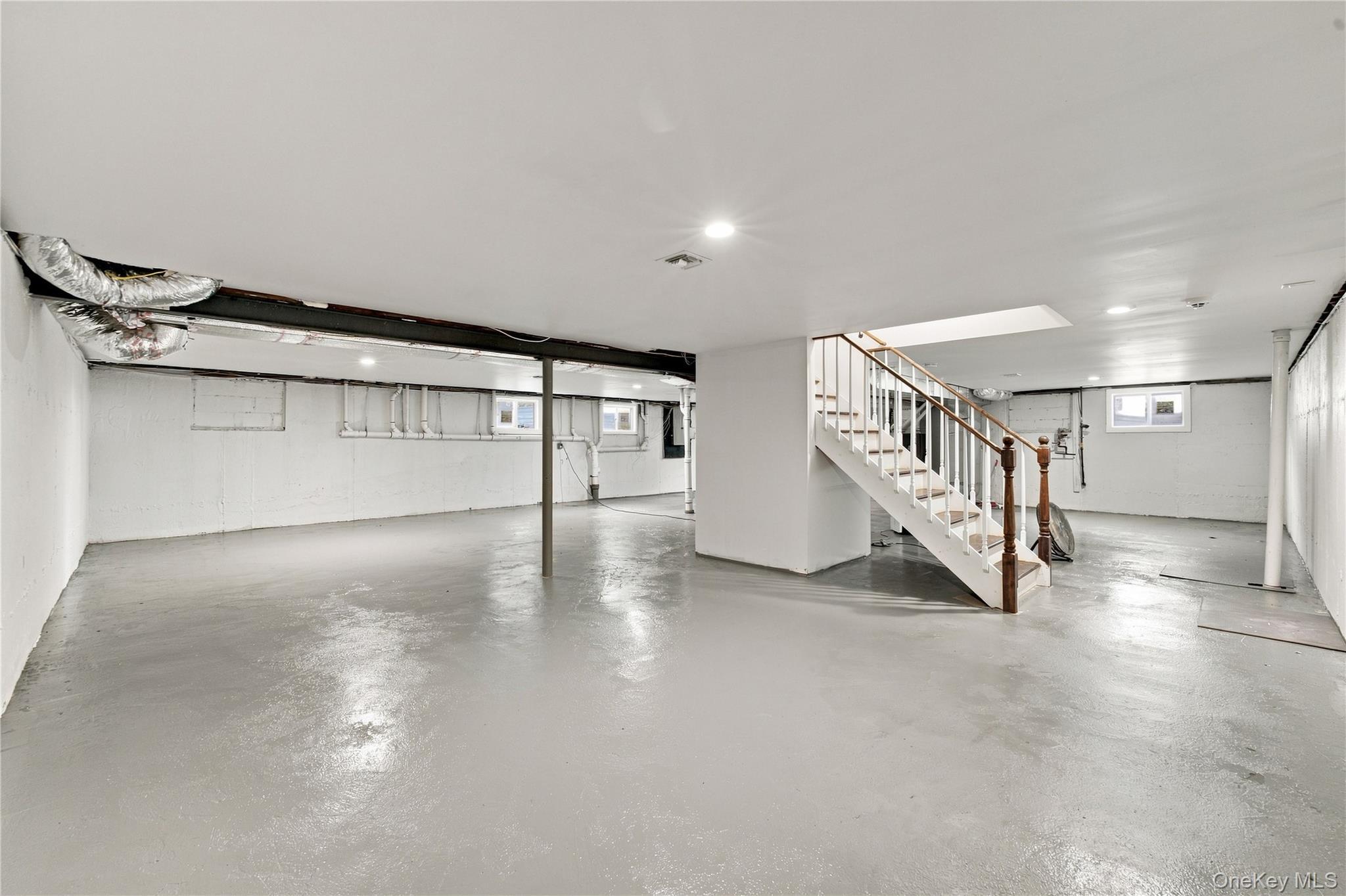 Single Family Forest Drive  Nassau County, NY 11753, MLS-1040122-29