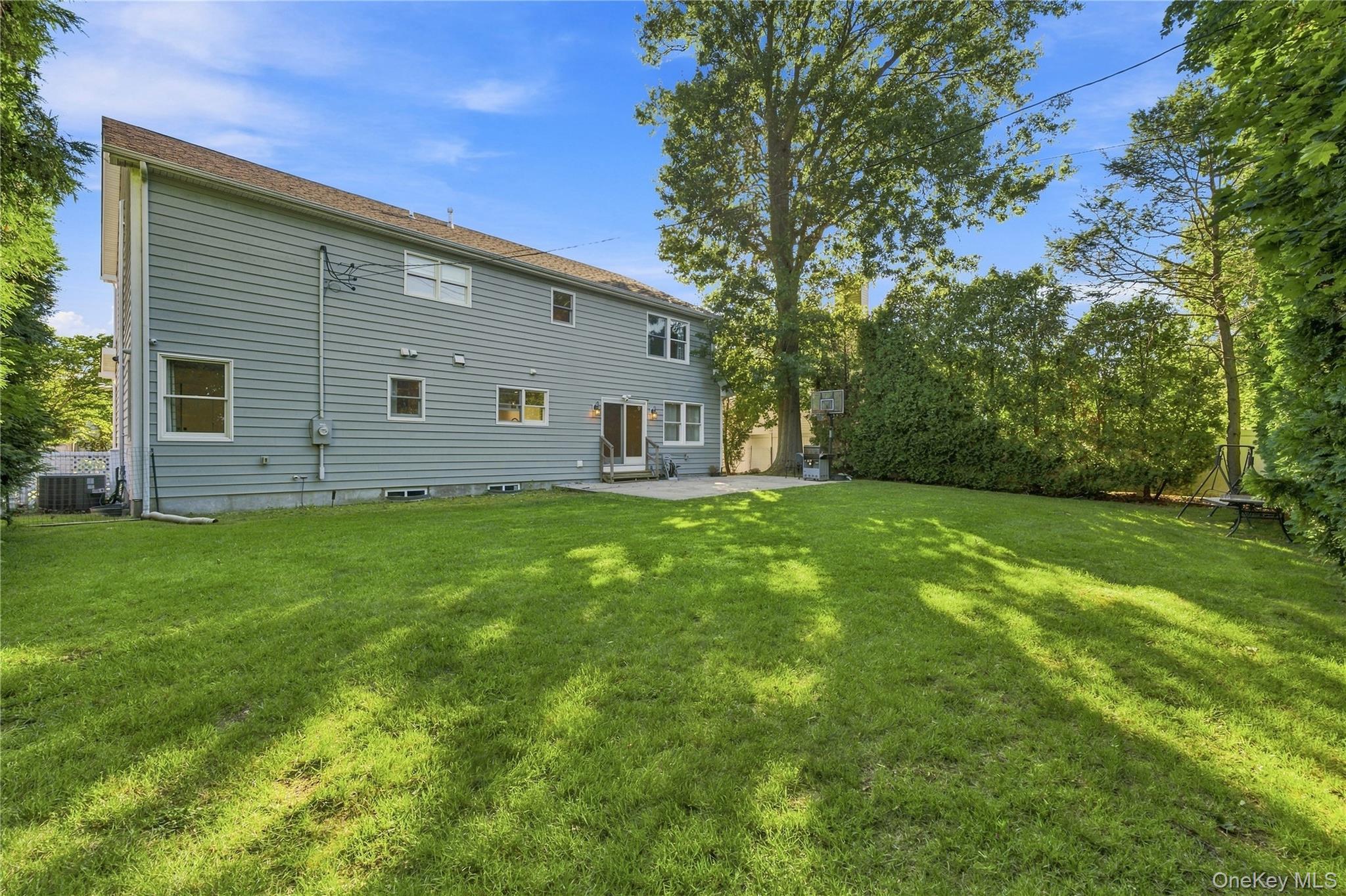 Single Family Forest Drive  Nassau County, NY 11753, MLS-1040122-33