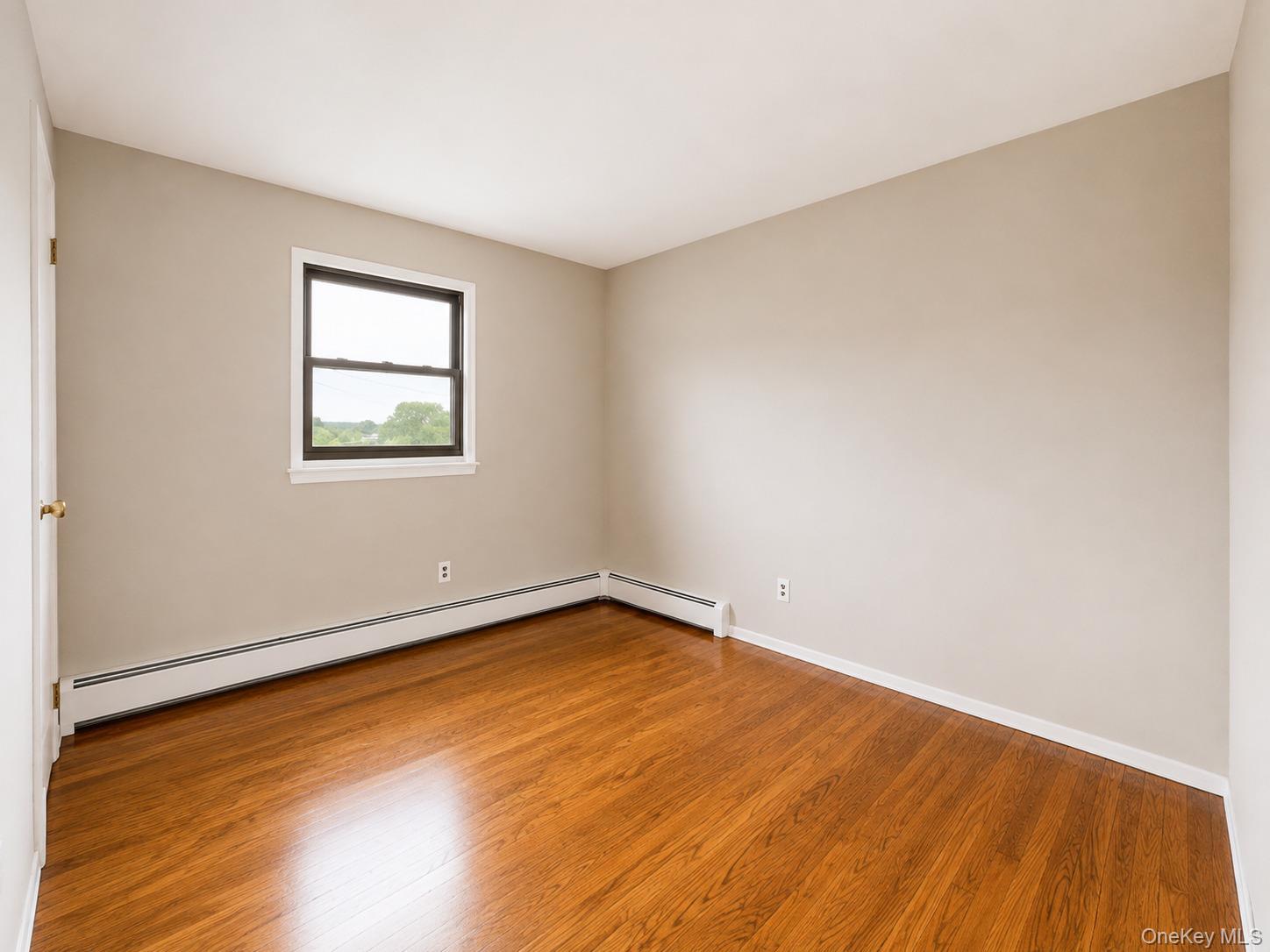 Single Family W Lake Drive Suffolk County, NY 11757, MLS-1040125-14