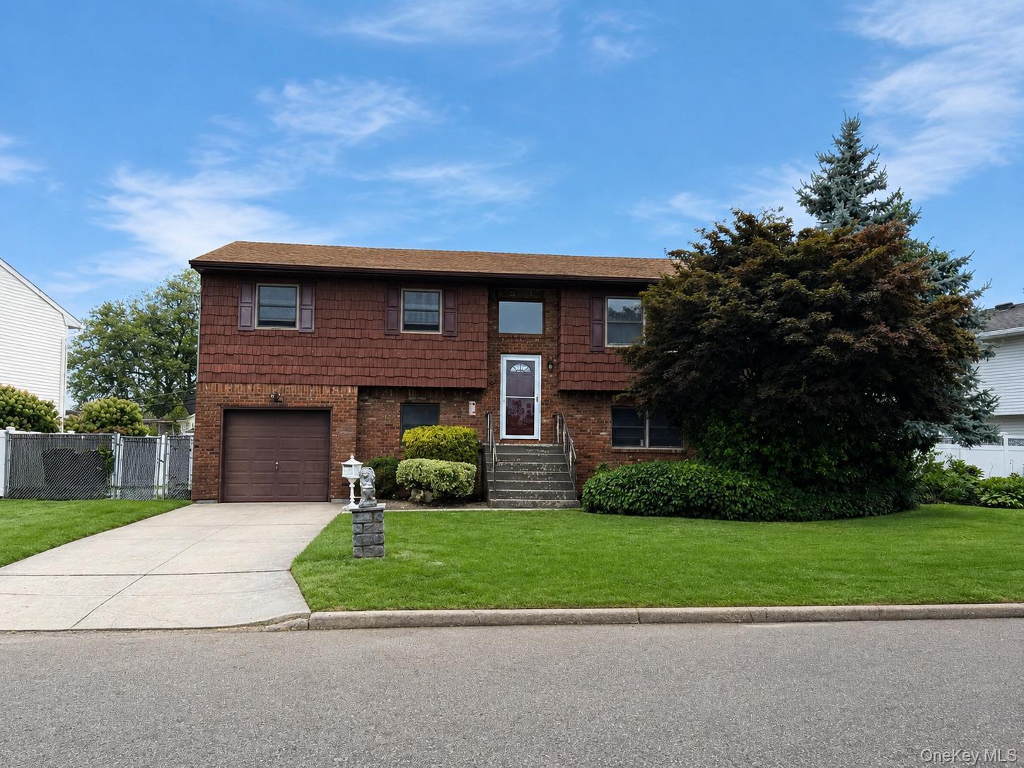 Single Family W Lake Drive Suffolk County, NY 11757, MLS-1040125-2