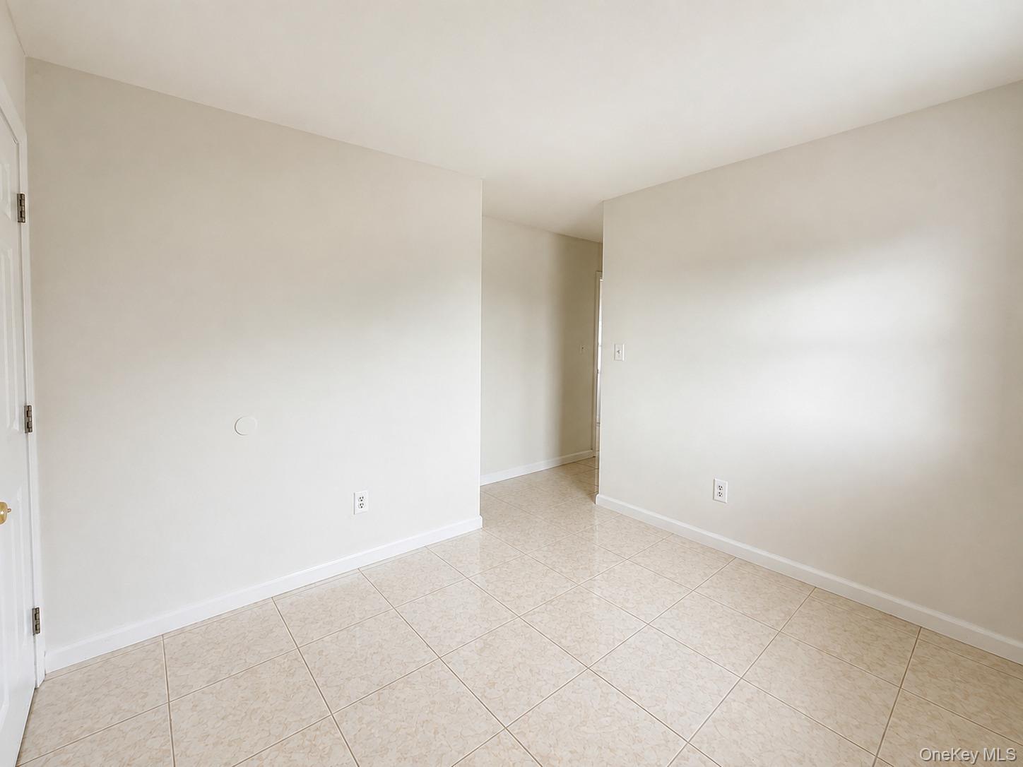 Single Family W Lake Drive Suffolk County, NY 11757, MLS-1040125-25
