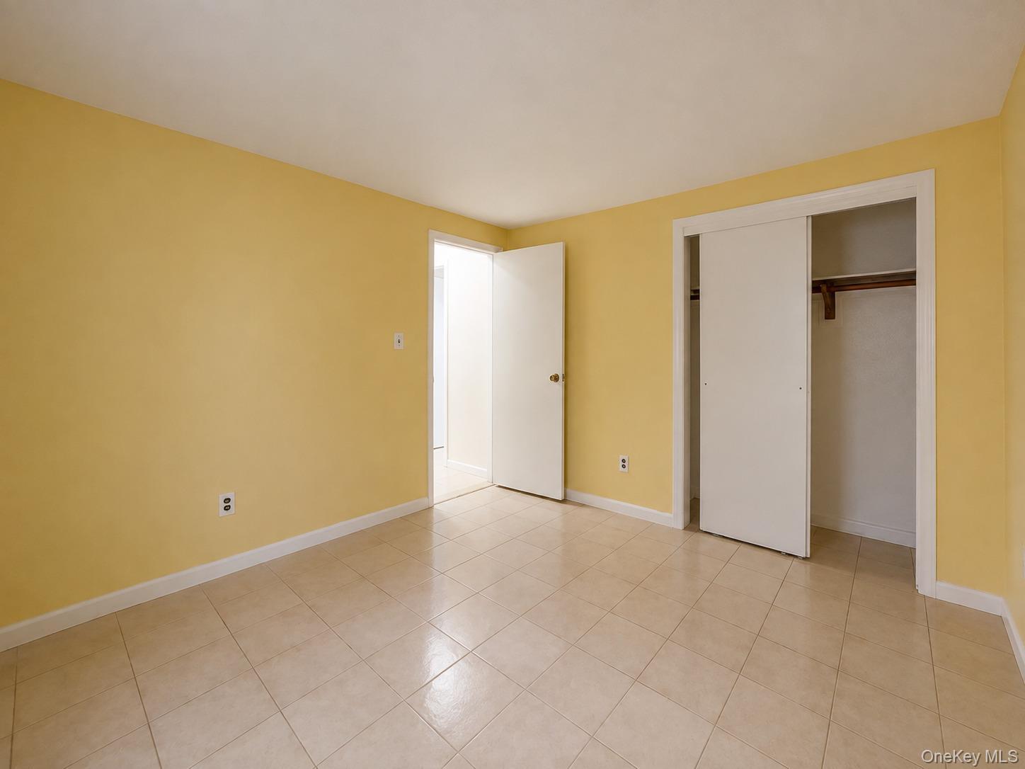 Single Family W Lake Drive Suffolk County, NY 11757, MLS-1040125-27