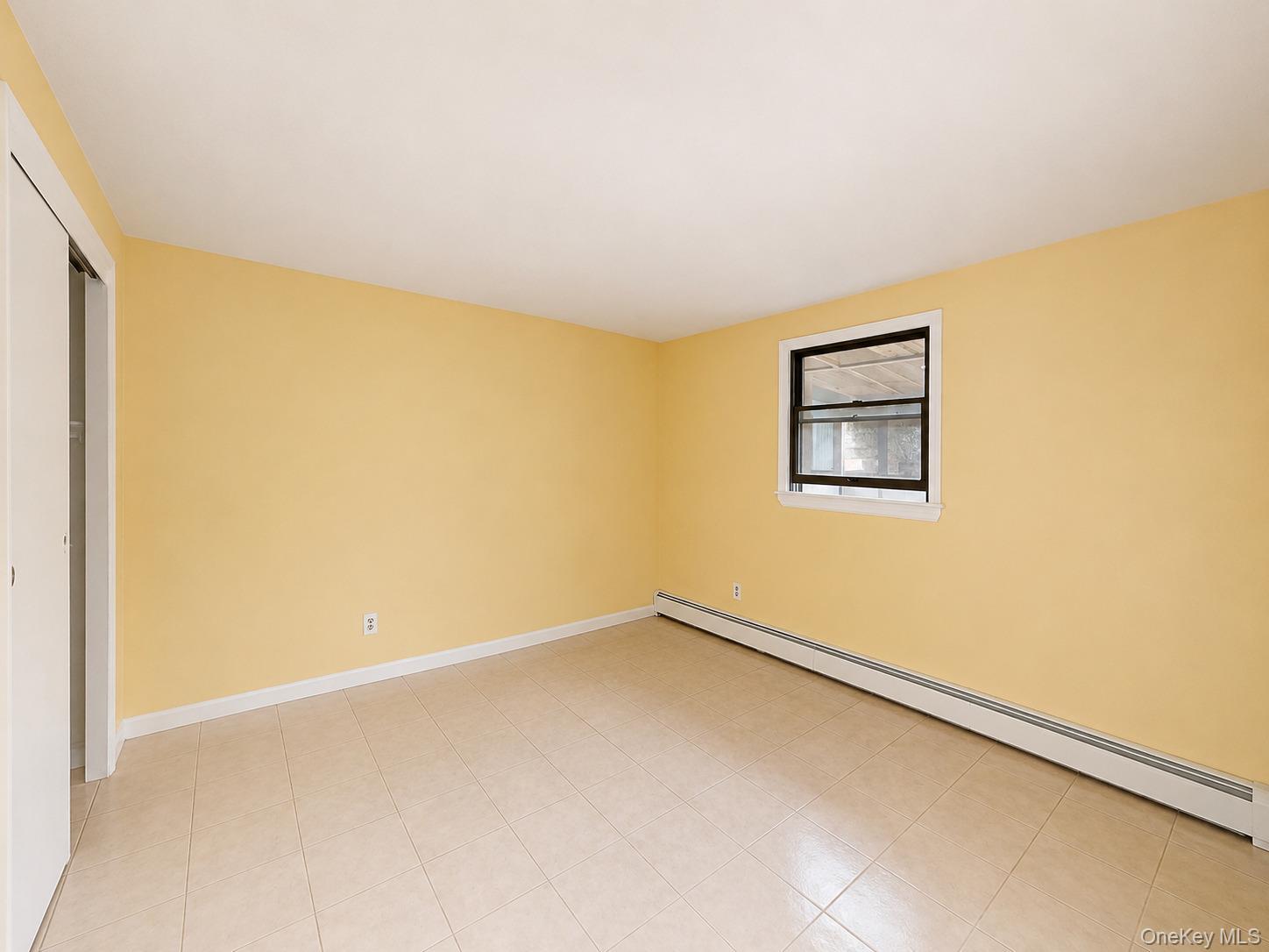 Single Family W Lake Drive Suffolk County, NY 11757, MLS-1040125-28