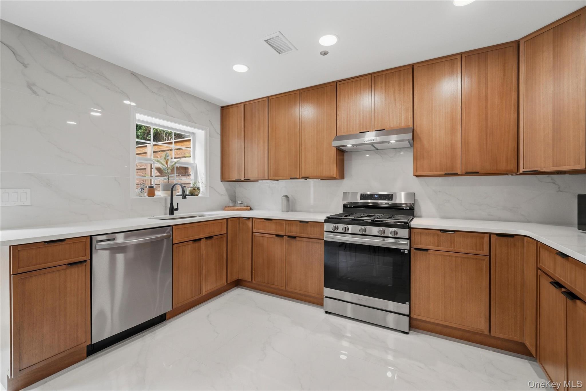 Single Family Watch Hill Drive  Westchester County, NY 10591, MLS-1040128-14