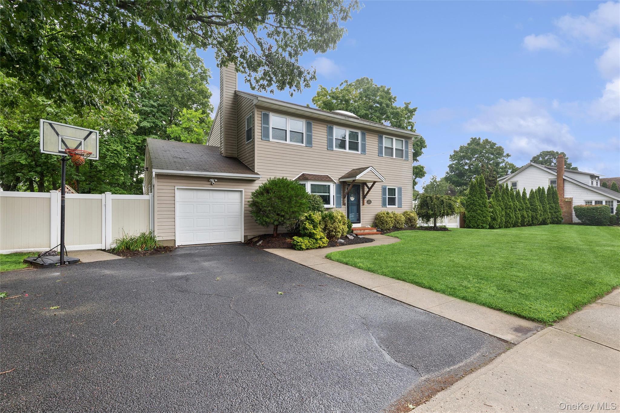 Single Family N Ocean Avenue Suffolk County, NY 11934, MLS-1040135-31