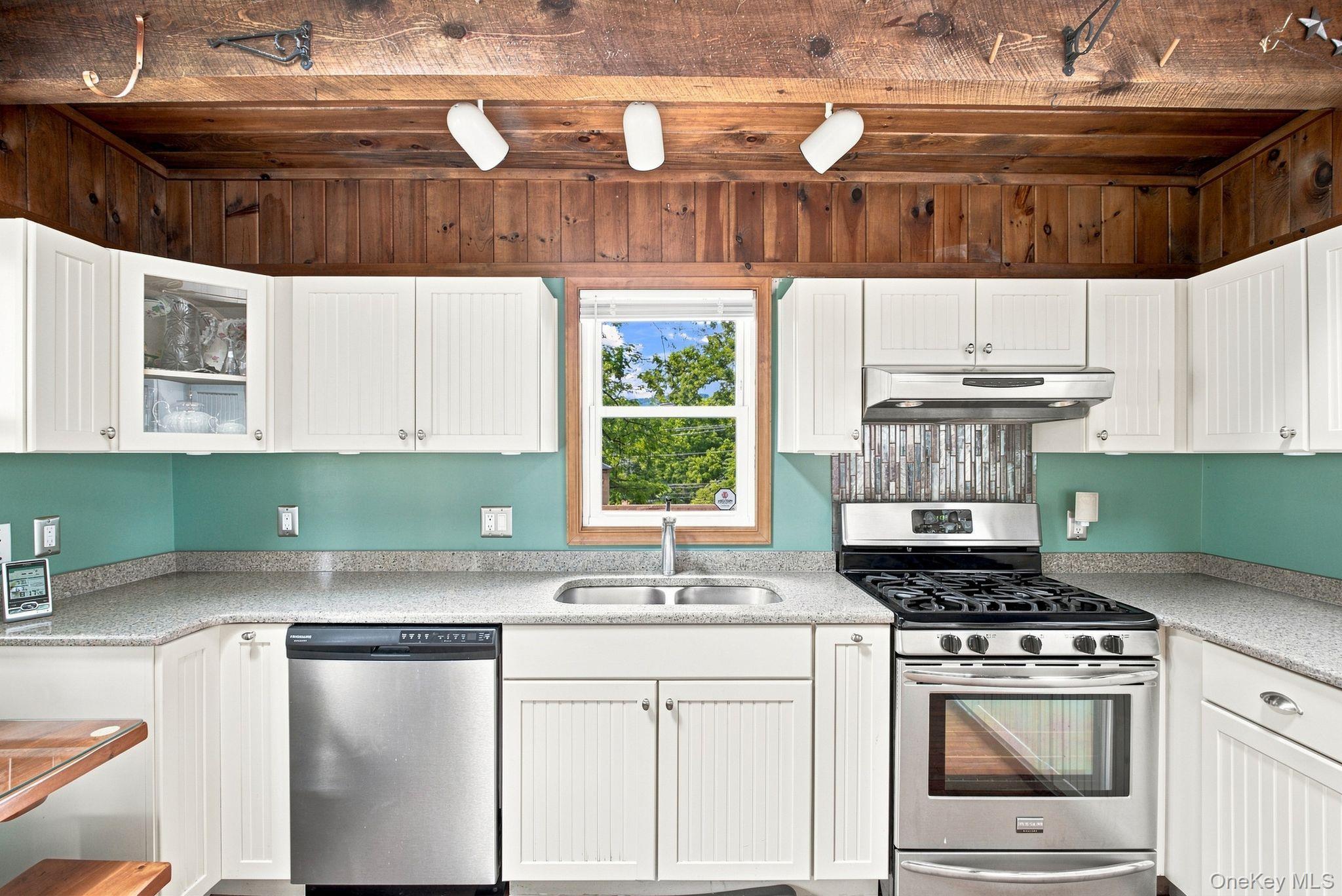 Single Family Broadway  Ulster County, NY 12487, MLS-1040145-20