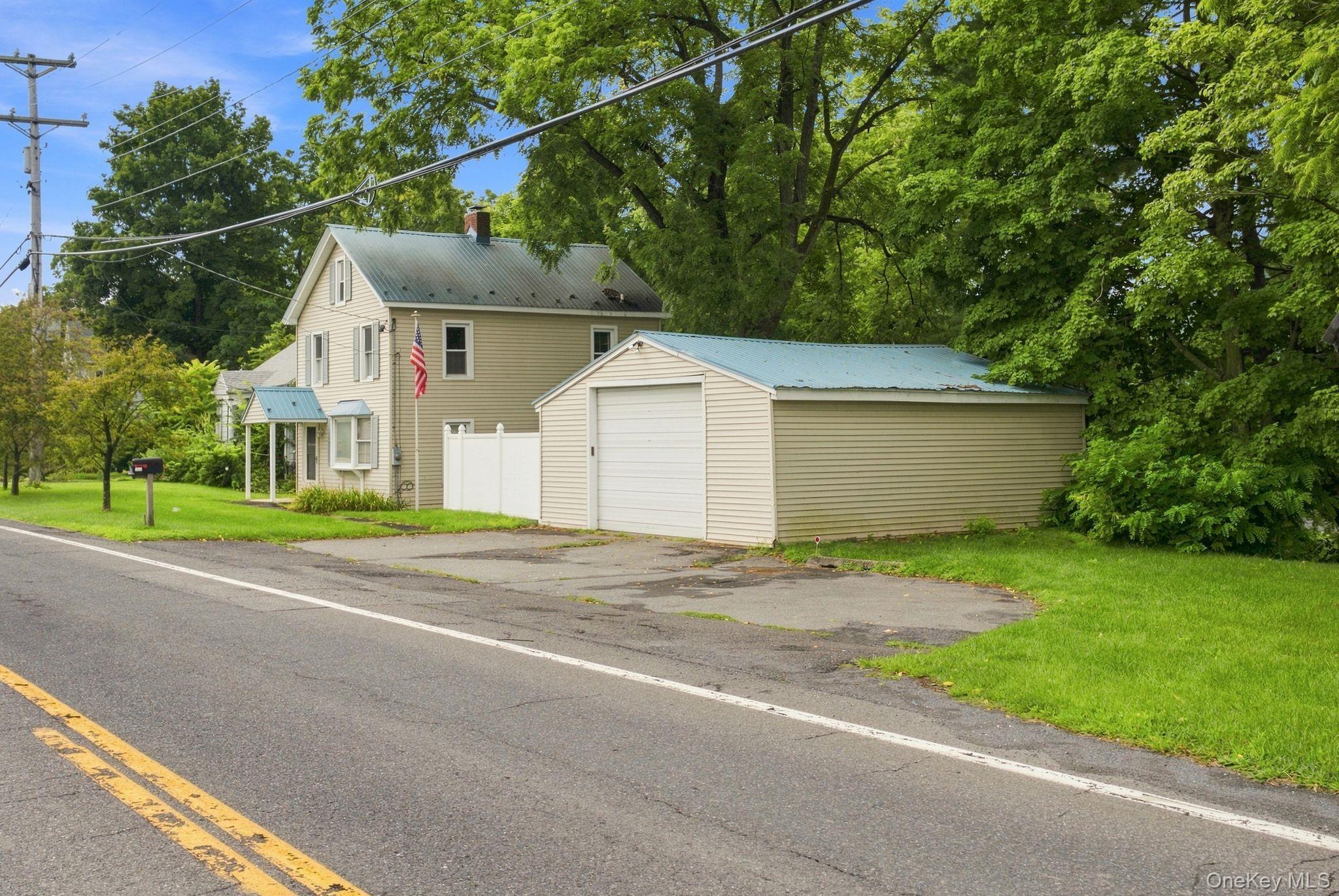Single Family Broadway  Ulster County, NY 12487, MLS-1040145-3