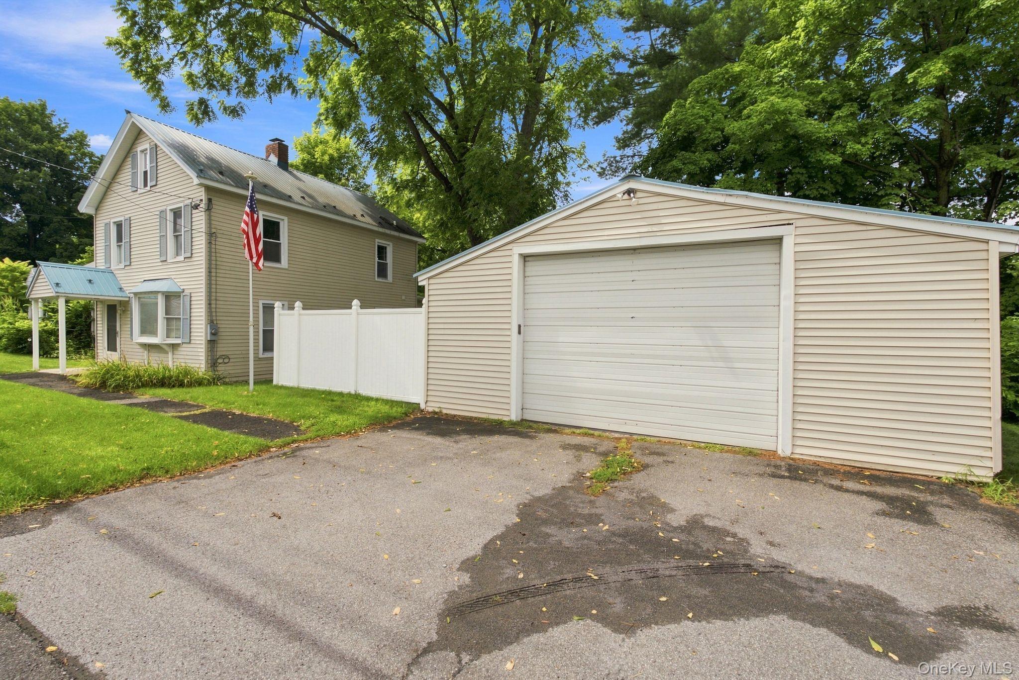 Single Family Broadway  Ulster County, NY 12487, MLS-1040145-4