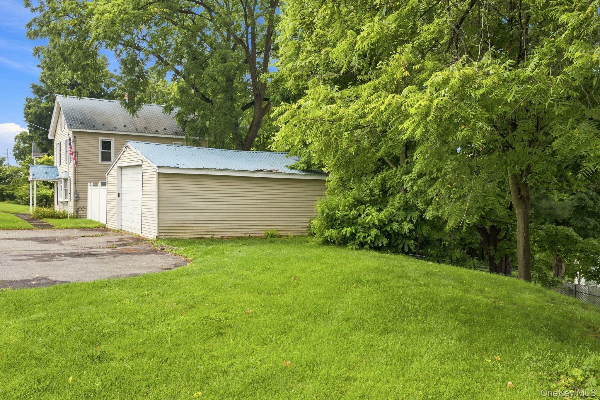 Single Family Broadway  Ulster County, NY 12487, MLS-1040145-41