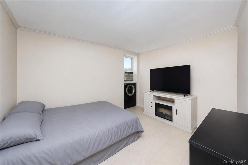 Single Family Avenue U  Brooklyn, NY 11234, MLS-1040192-16