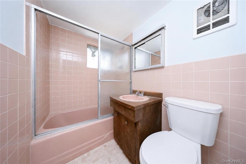 Single Family Avenue U  Brooklyn, NY 11234, MLS-1040192-20
