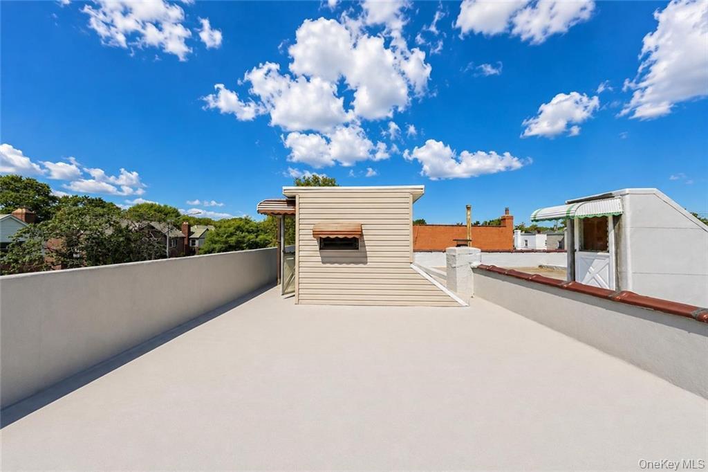 Single Family Avenue U  Brooklyn, NY 11234, MLS-1040192-3