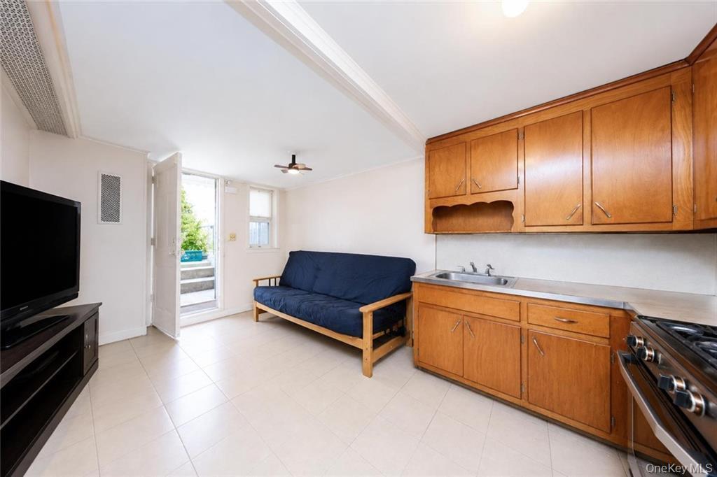 Single Family Avenue U  Brooklyn, NY 11234, MLS-1040192-8