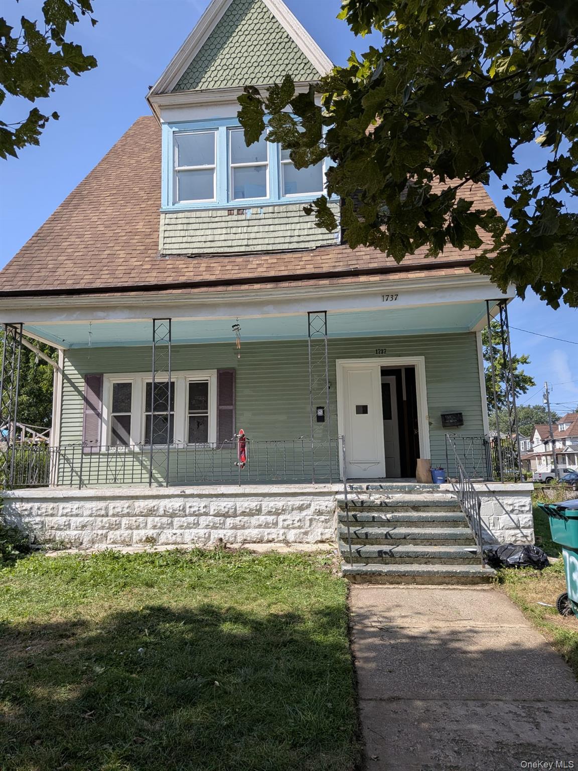 Single Family South Park Avenue Out Of Area, NY 14220, MLS-1040203-2