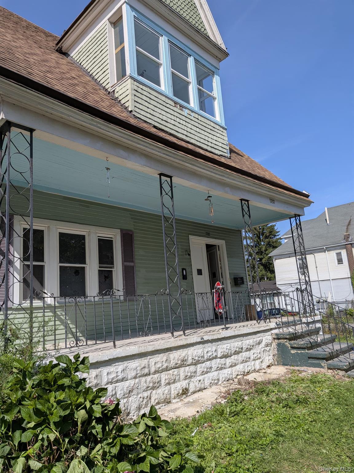 Single Family South Park Avenue Out Of Area, NY 14220, MLS-1040203-4