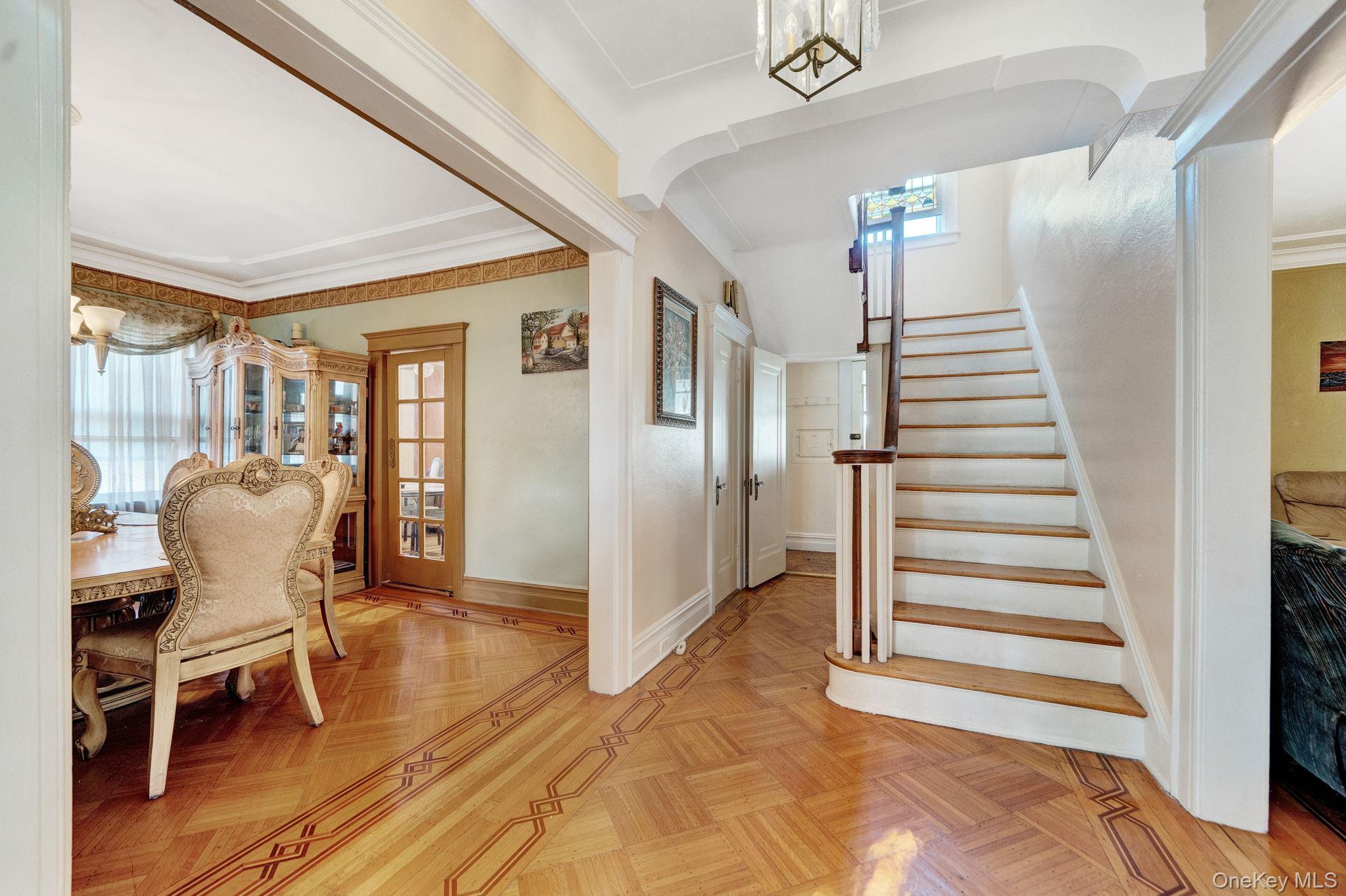 Single Family 195th Street Queens, NY 11423, MLS-1040205-23