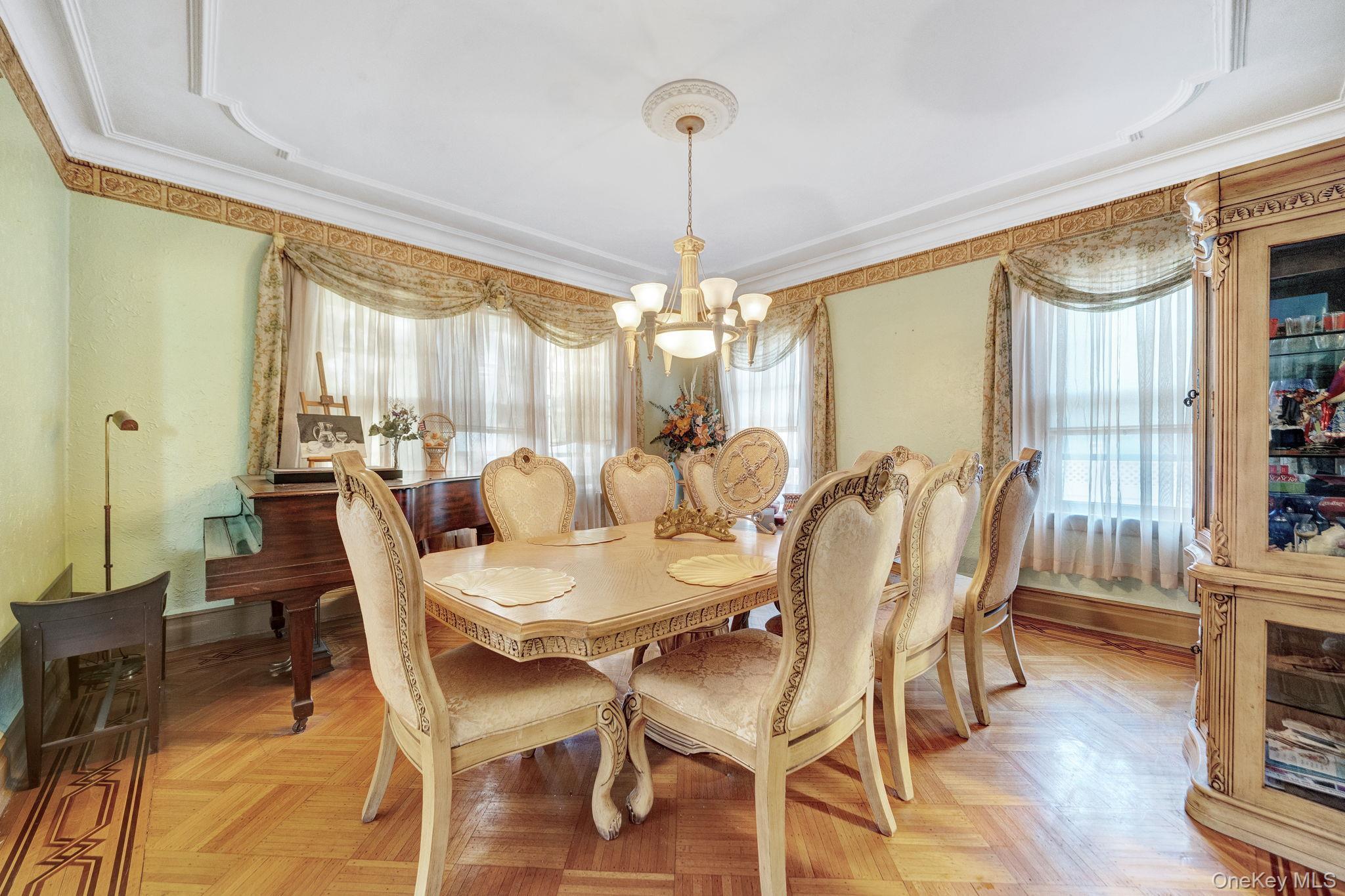 Single Family 195th Street Queens, NY 11423, MLS-1040205-27