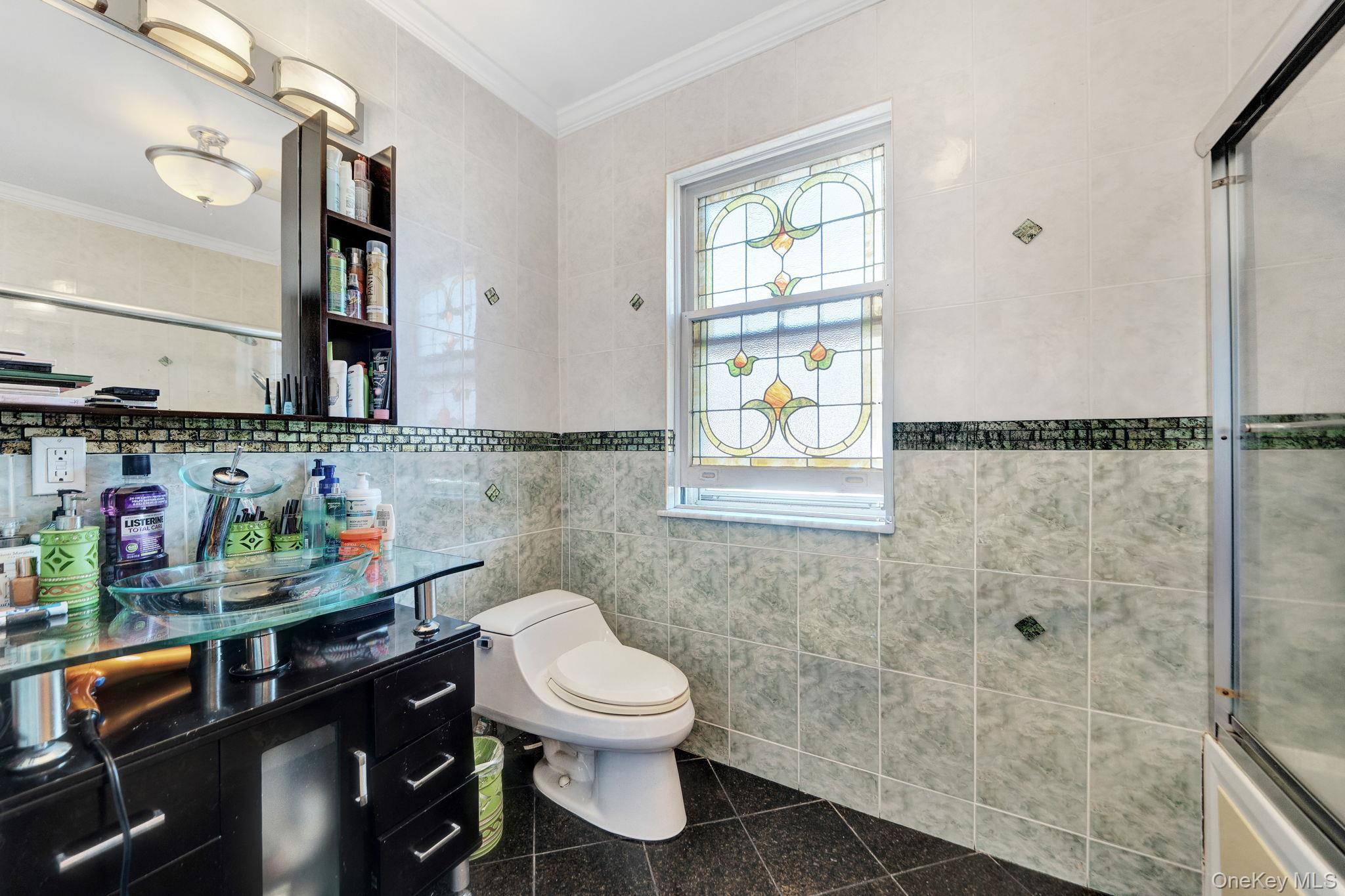 Single Family 195th Street Queens, NY 11423, MLS-1040205-33