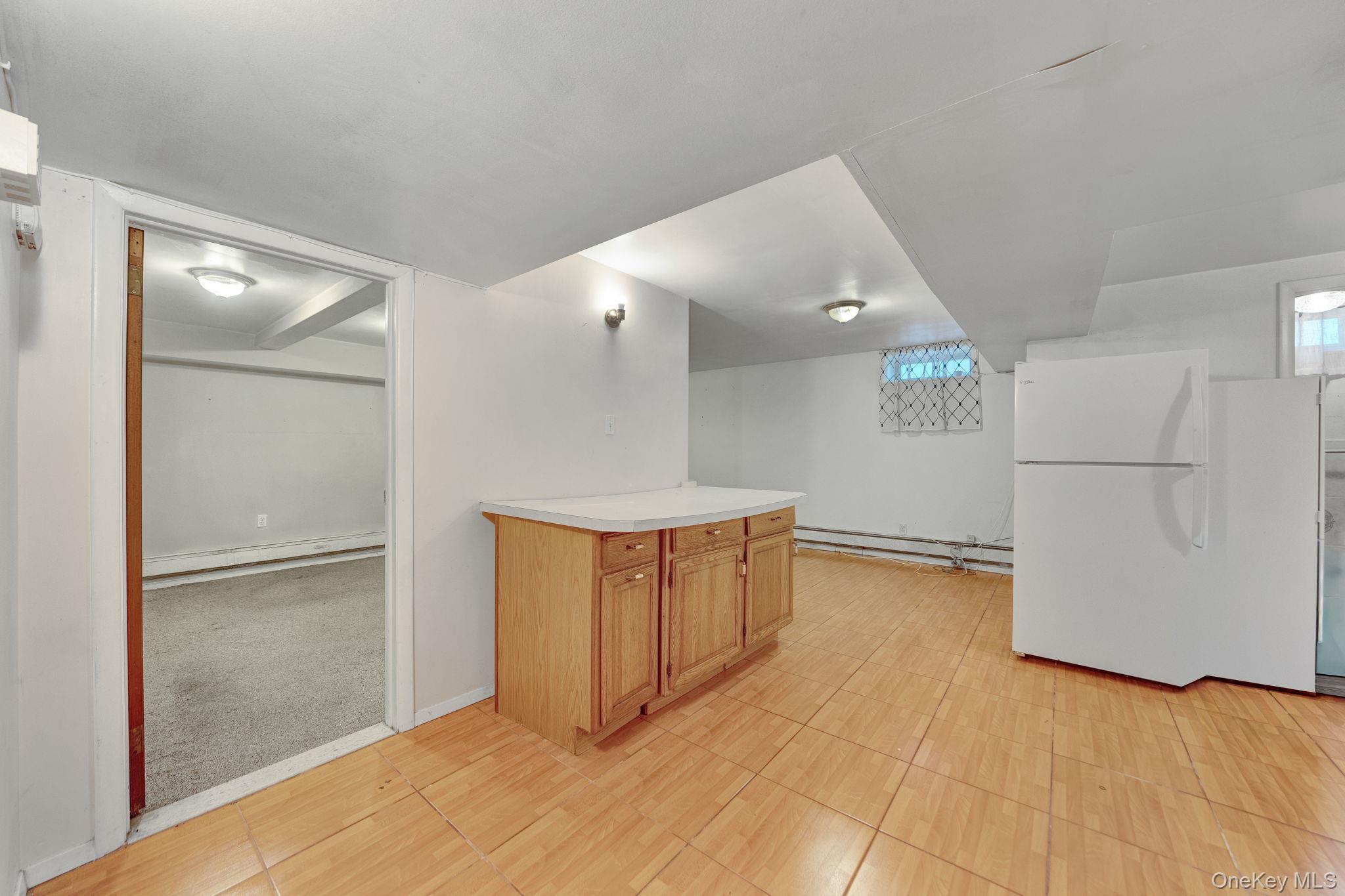 Single Family 195th Street Queens, NY 11423, MLS-1040205-40