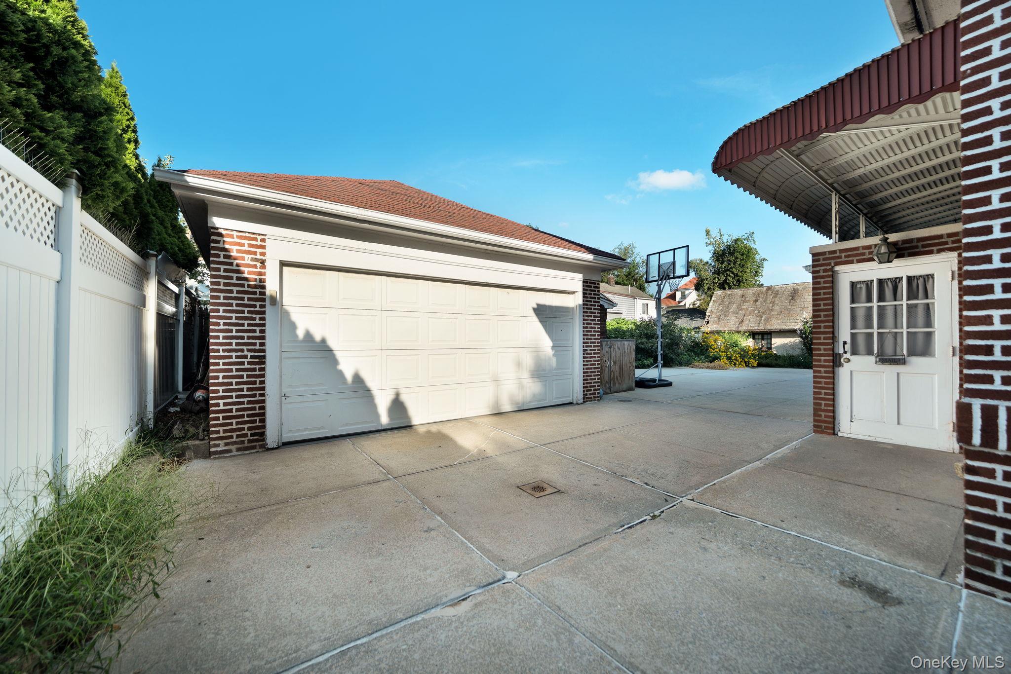Single Family 195th Street Queens, NY 11423, MLS-1040205-7