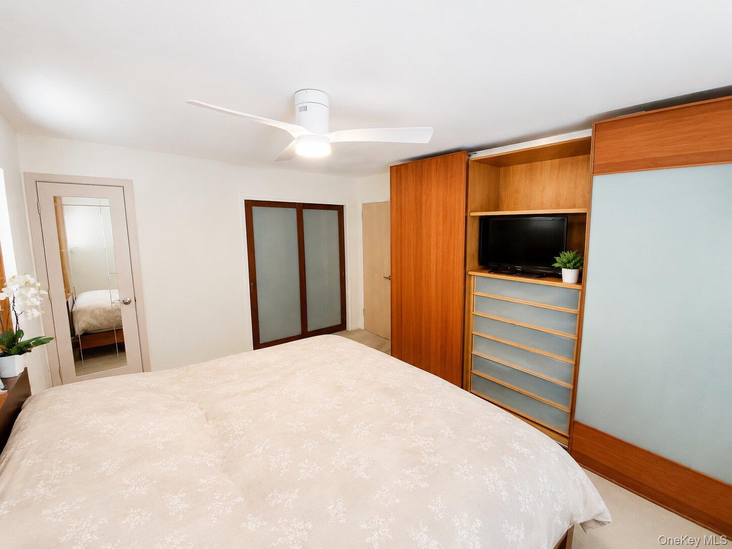 Single Family 26th Avenue Queens, NY 11360, MLS-1040210-23
