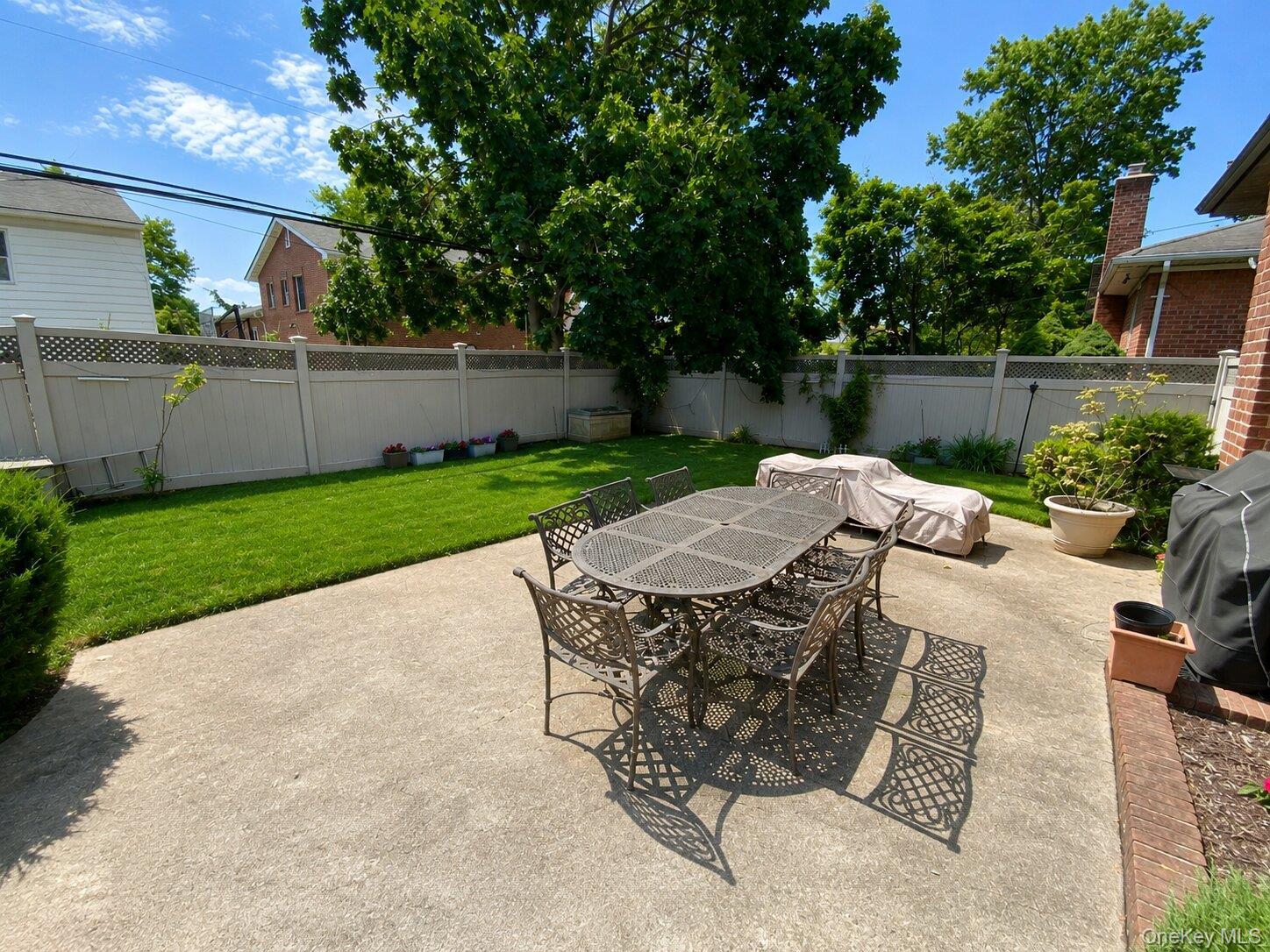 Single Family 26th Avenue Queens, NY 11360, MLS-1040210-36