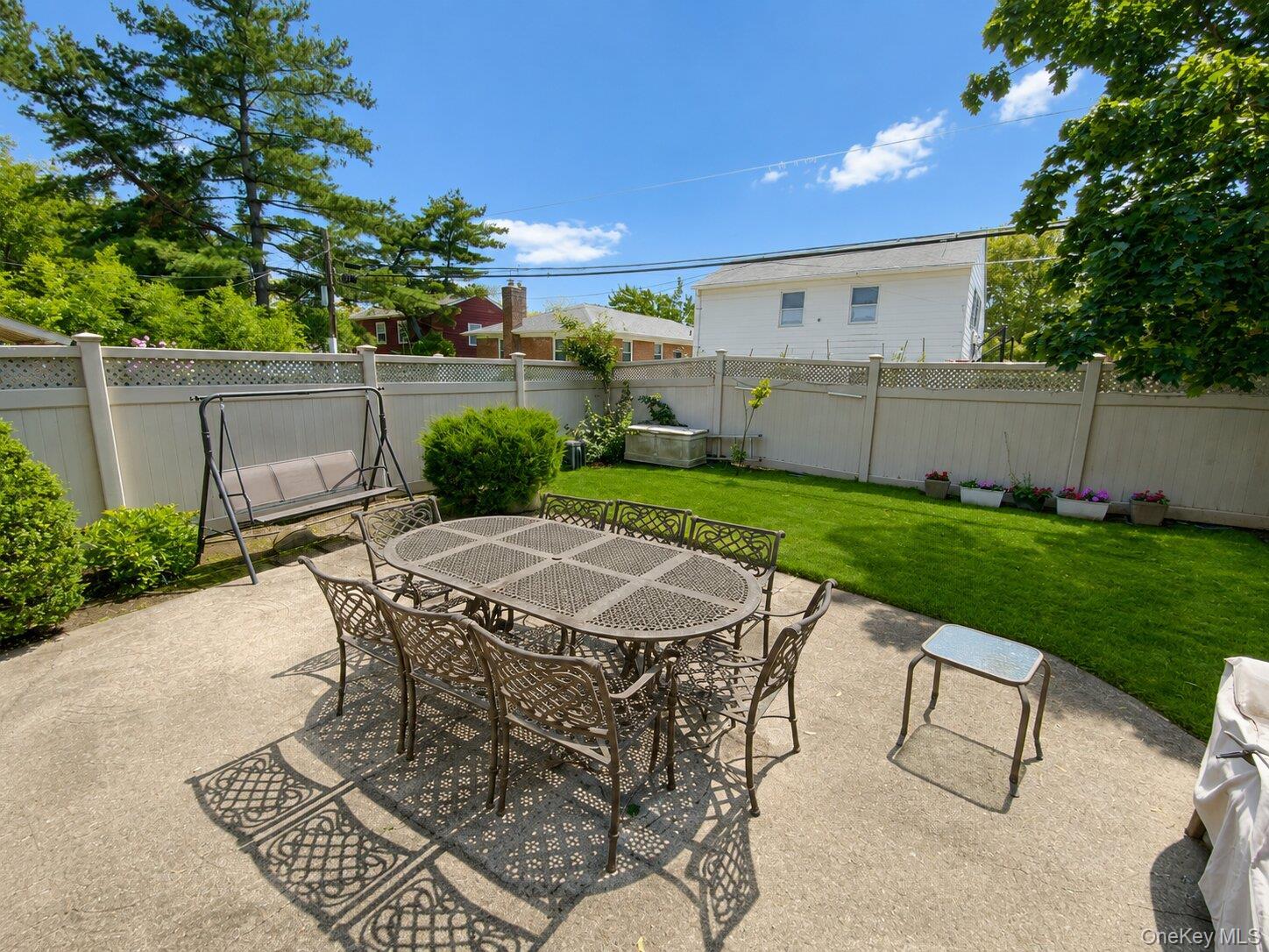 Single Family 26th Avenue  Queens, NY 11360, MLS-1040210-37