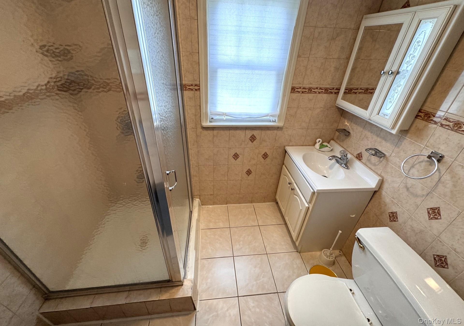 Single Family Canfield Avenue Westchester County, NY 10710, MLS-1040212-14