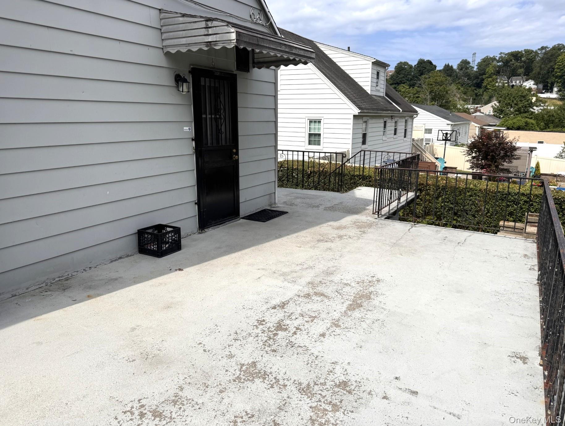 Single Family Canfield Avenue Westchester County, NY 10710, MLS-1040212-18