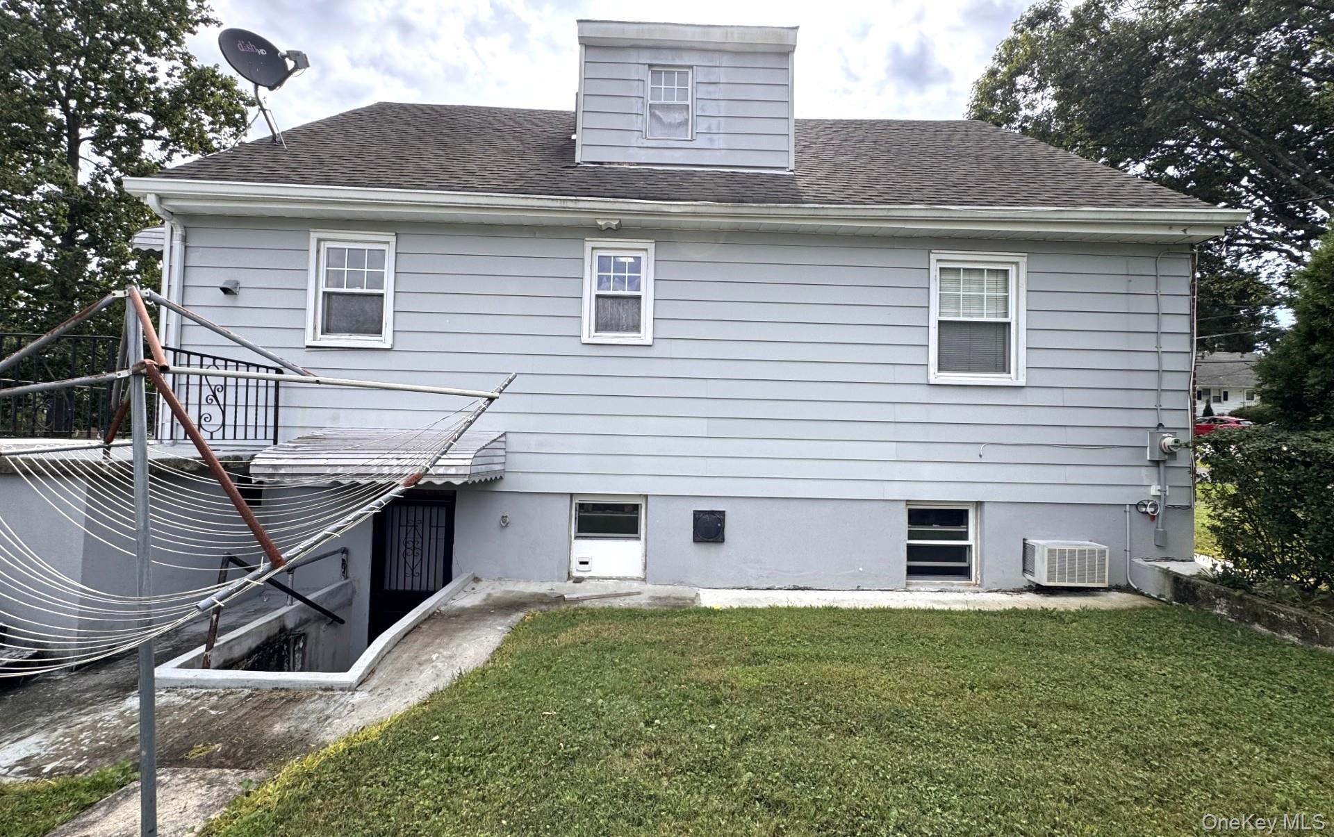 Single Family Canfield Avenue Westchester County, NY 10710, MLS-1040212-22