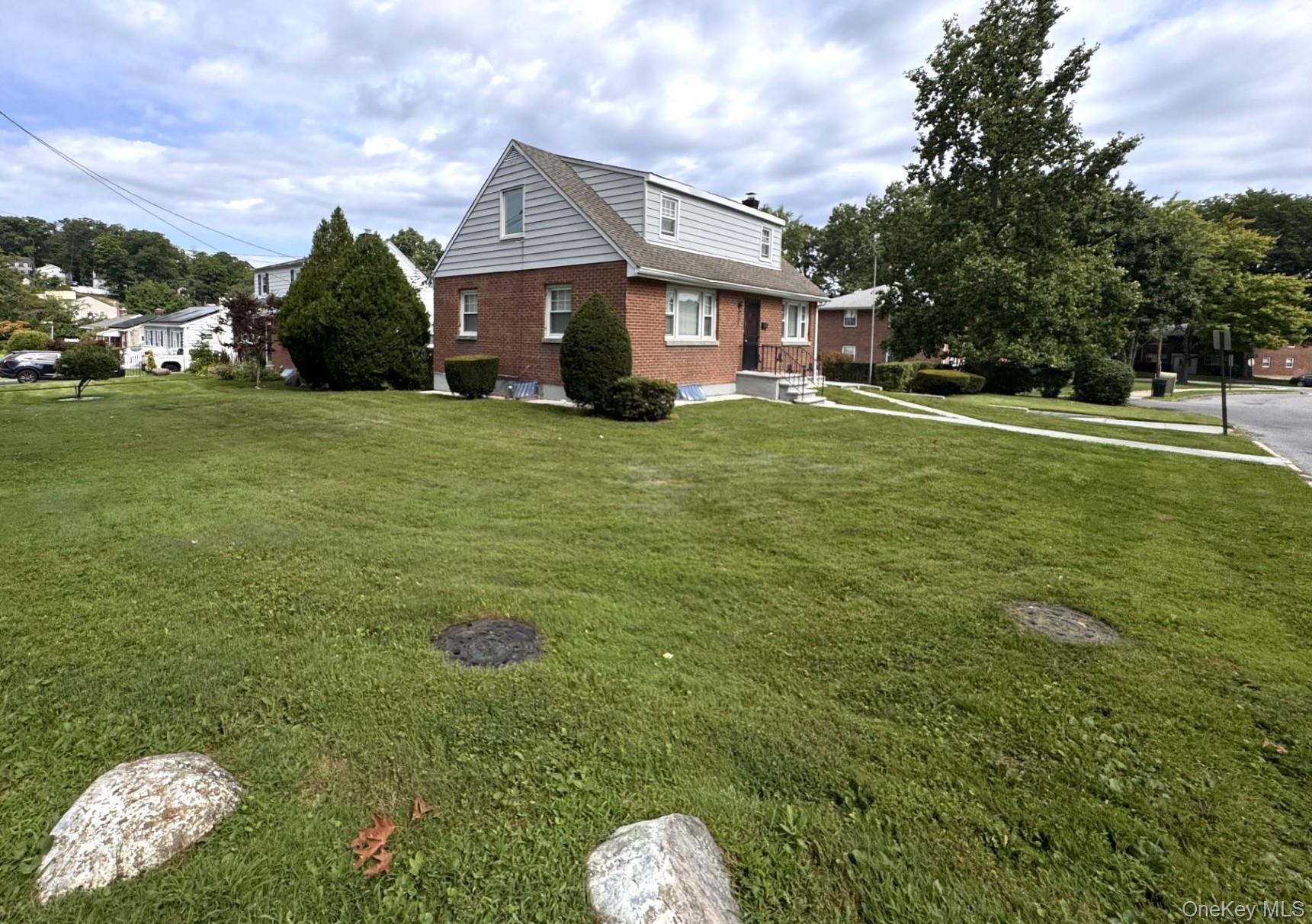 Single Family Canfield Avenue Westchester County, NY 10710, MLS-1040212-23