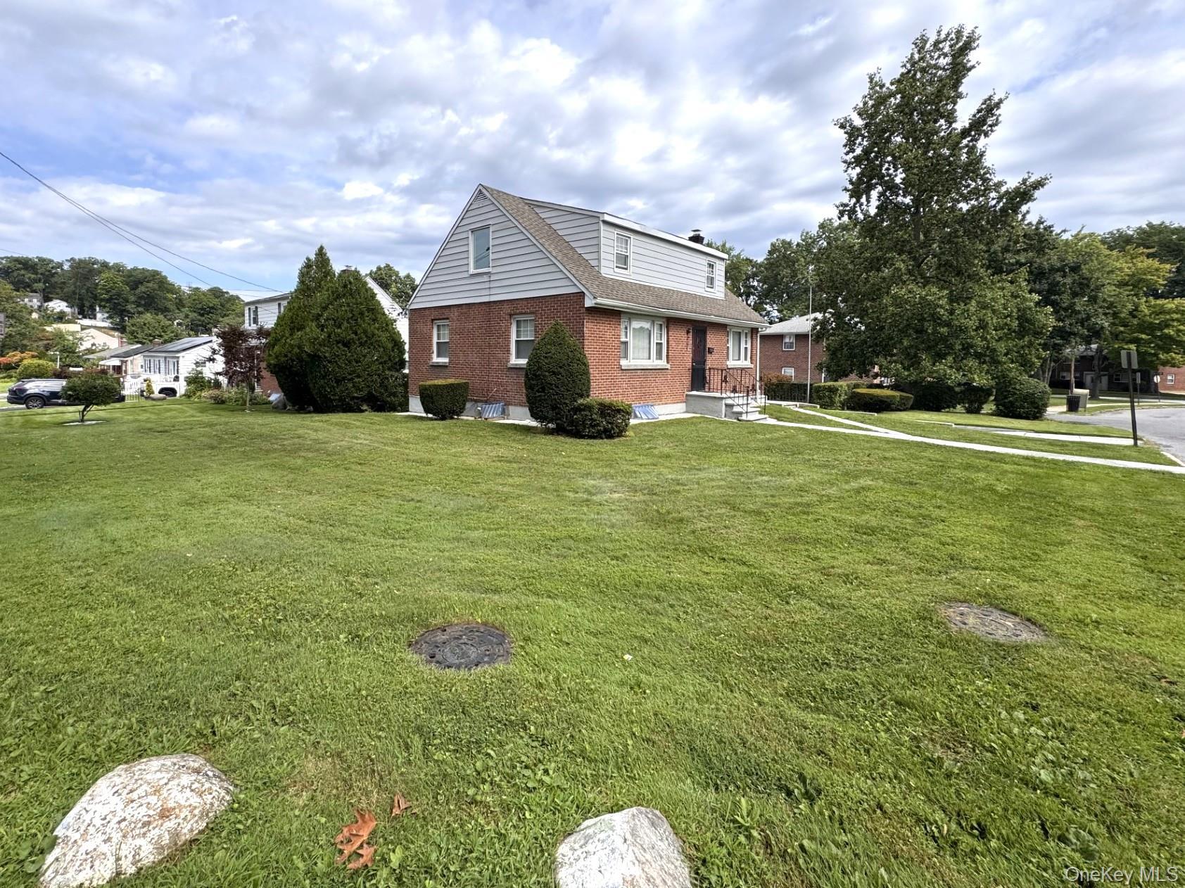 Single Family Canfield Avenue Westchester County, NY 10710, MLS-1040212-25