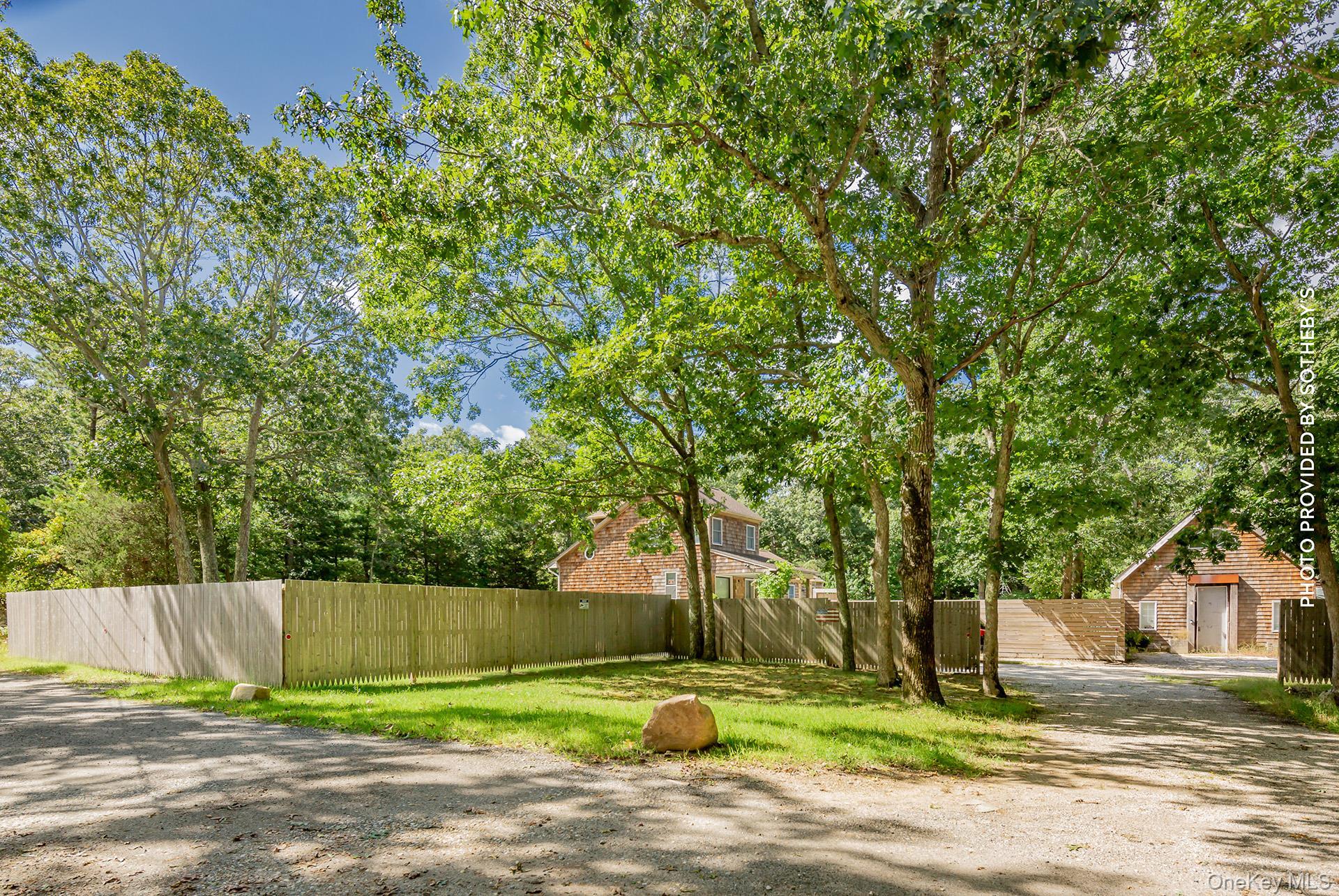 Single Family Neck Path Suffolk County, NY 11937, MLS-1040218-6
