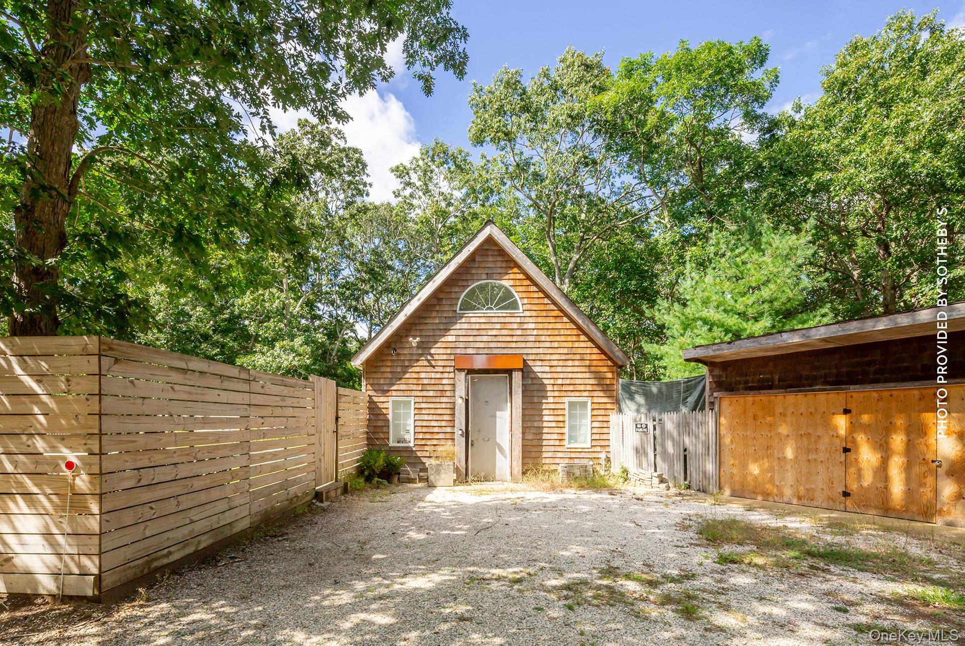 Single Family Neck Path Suffolk County, NY 11937, MLS-1040218-7