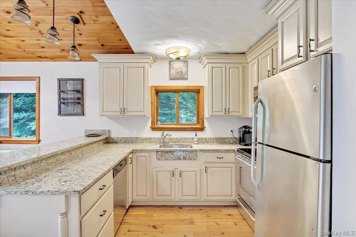 Single Family Bobillen Drive Greene County, NY 12444, MLS-1040225-20