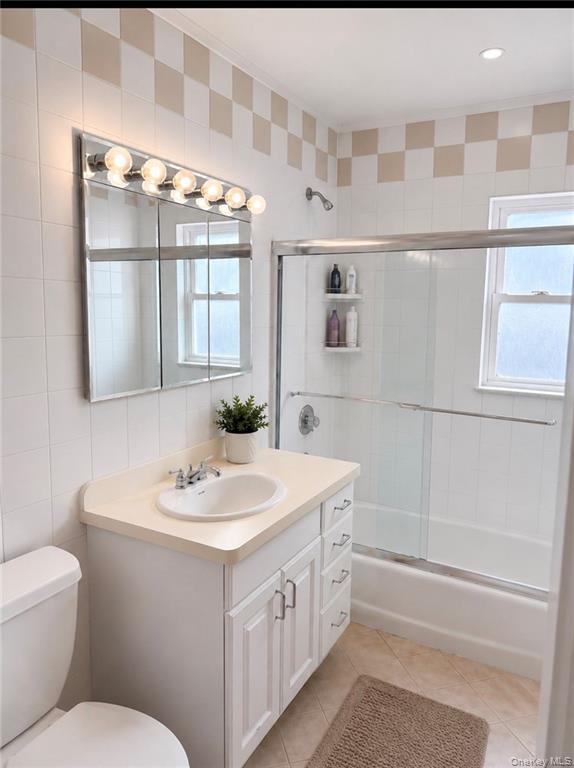 Single Family E 103rd Street Brooklyn, NY 11236, MLS-1040233-14